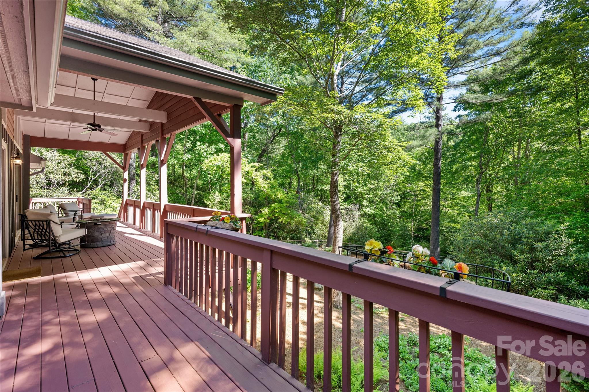 522 Toxaway Court — Lake Toxaway