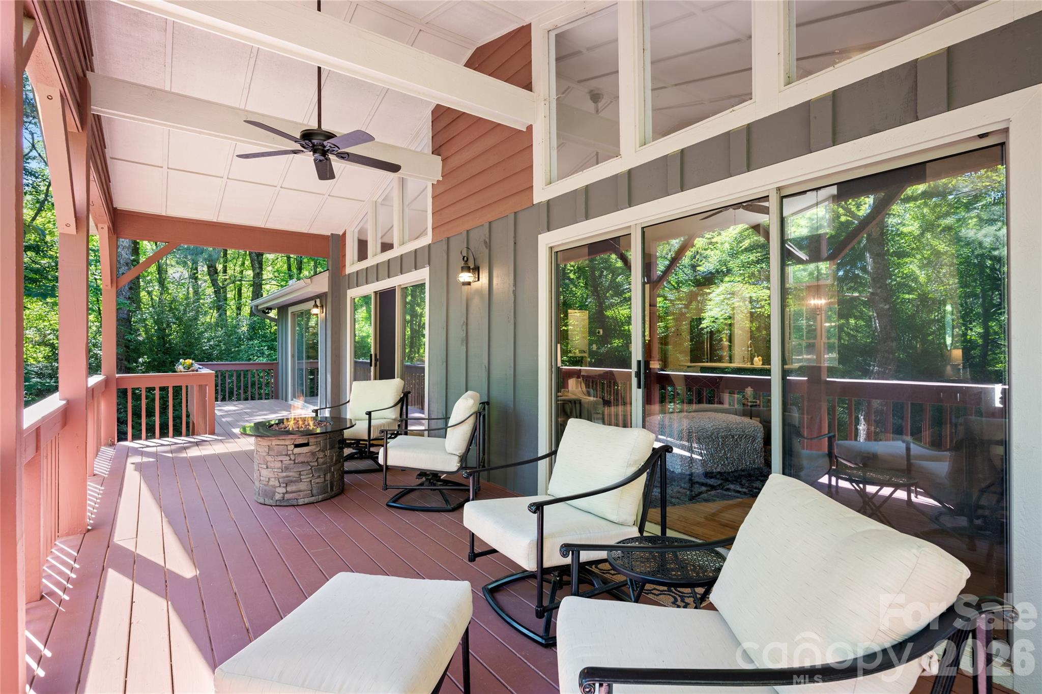 522 Toxaway Court — Lake Toxaway