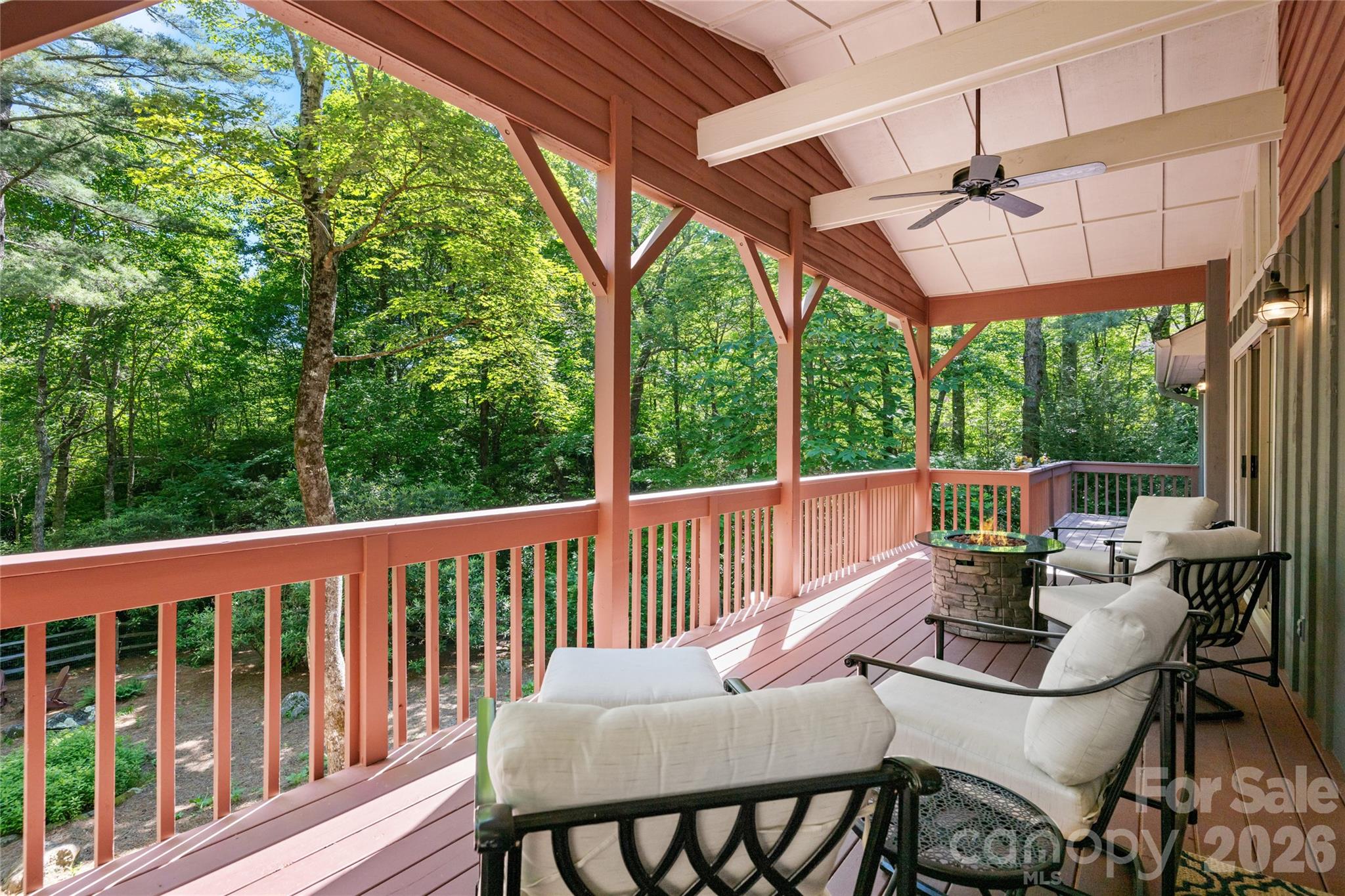 522 Toxaway Court — Lake Toxaway