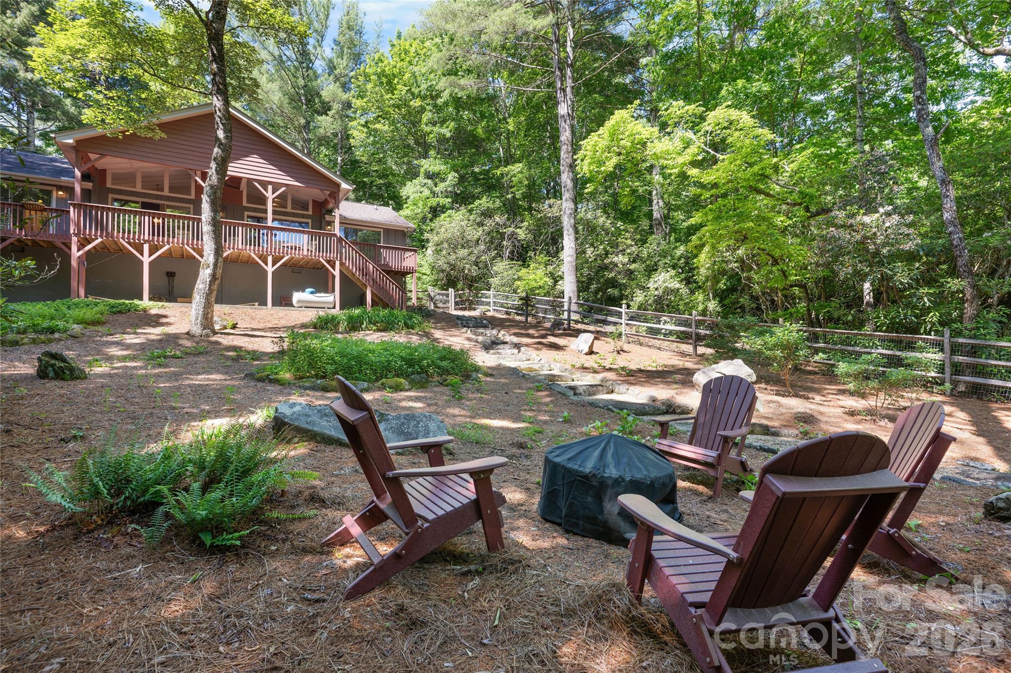 522 Toxaway Court — Lake Toxaway