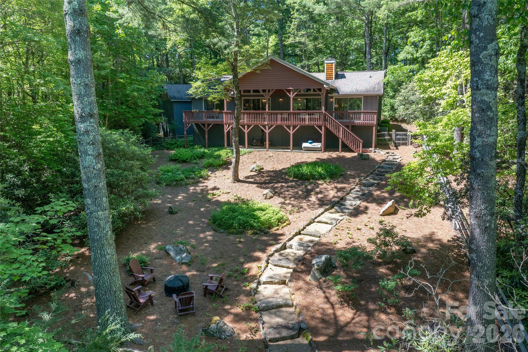 522 Toxaway Court — Lake Toxaway