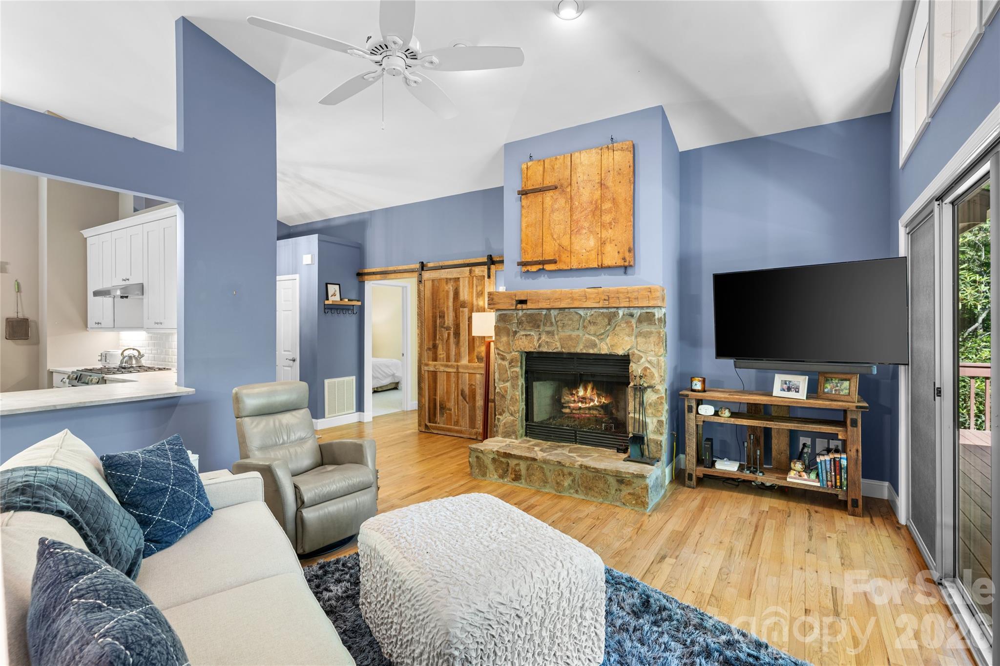 522 Toxaway Court — Lake Toxaway