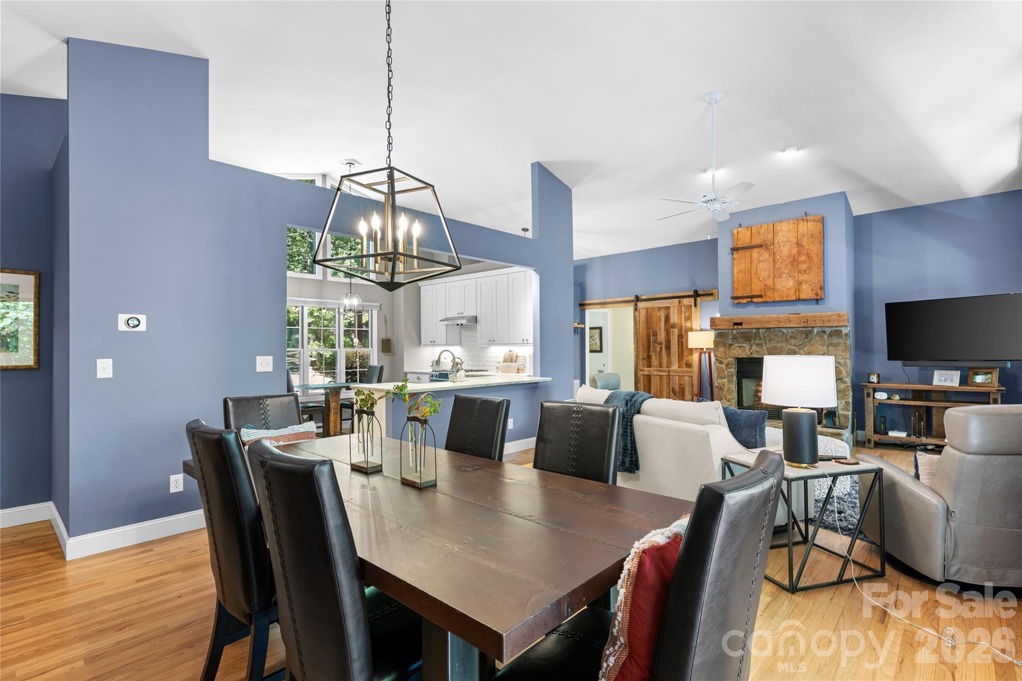 522 Toxaway Court — Lake Toxaway