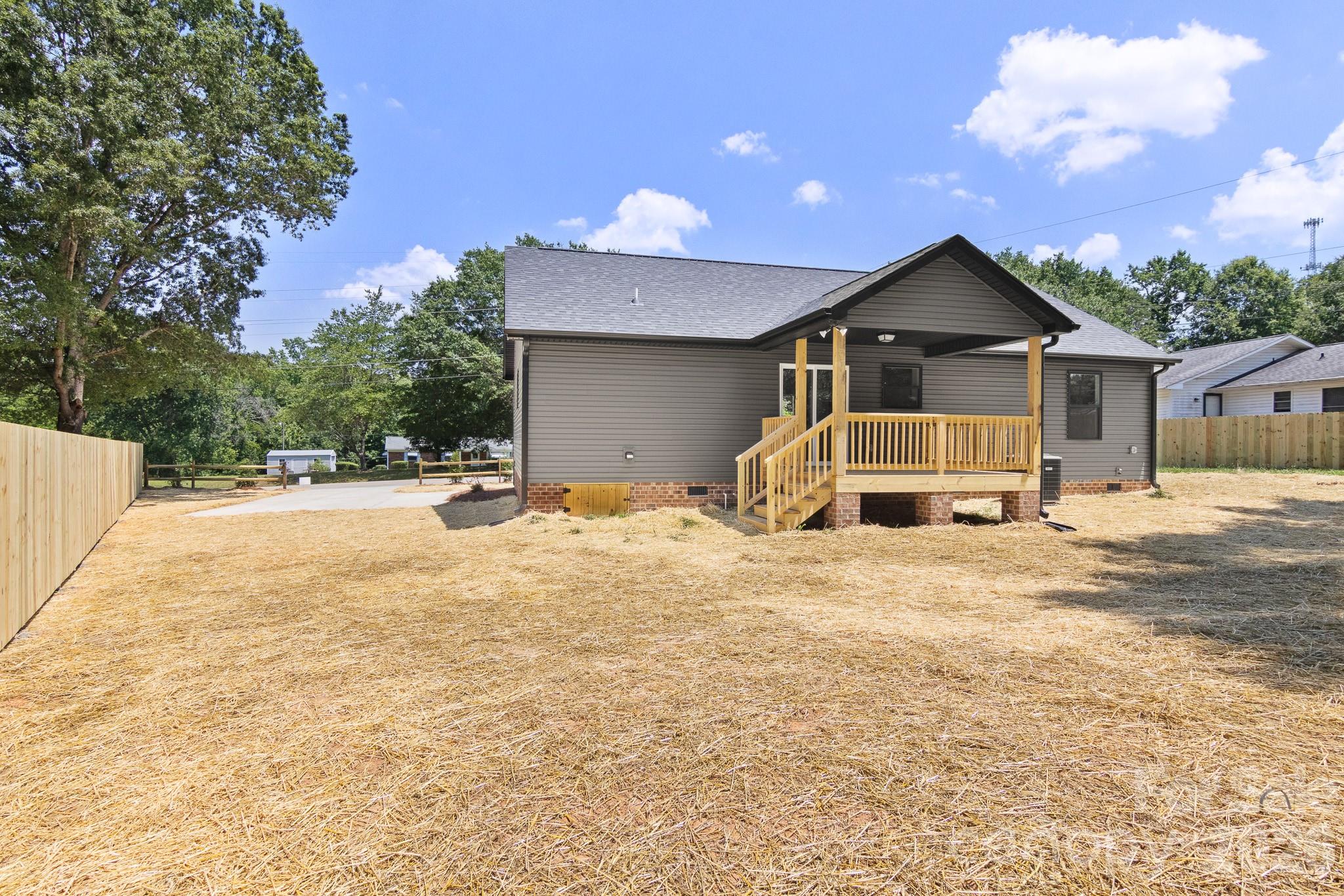 741 Guinn Street — Clover
