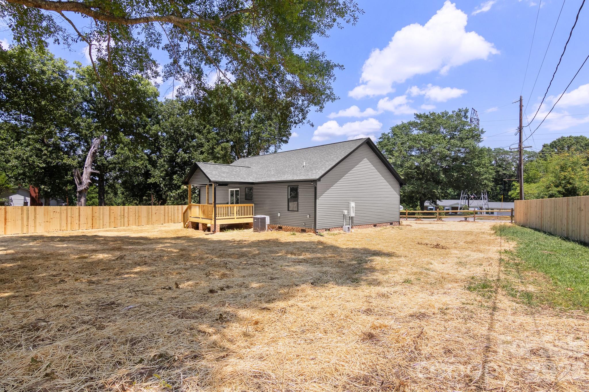 741 Guinn Street — Clover