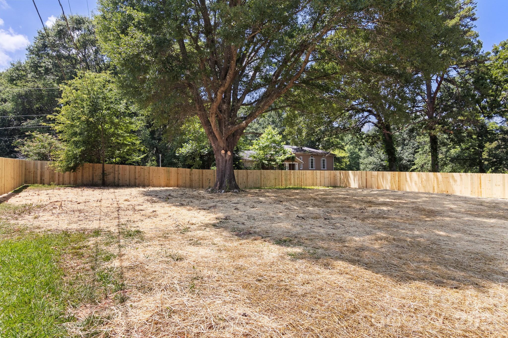 741 Guinn Street — Clover