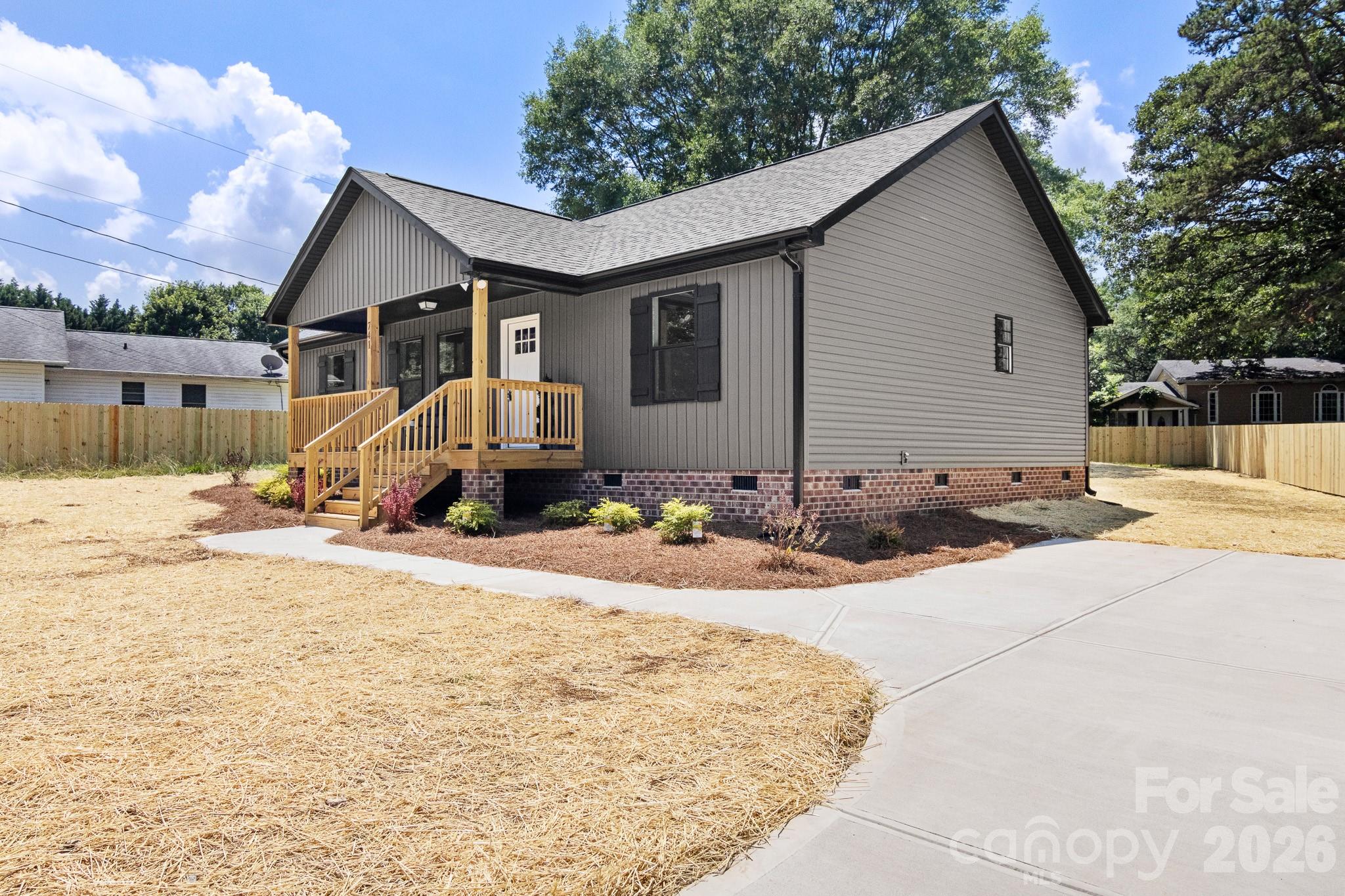 741 Guinn Street — Clover