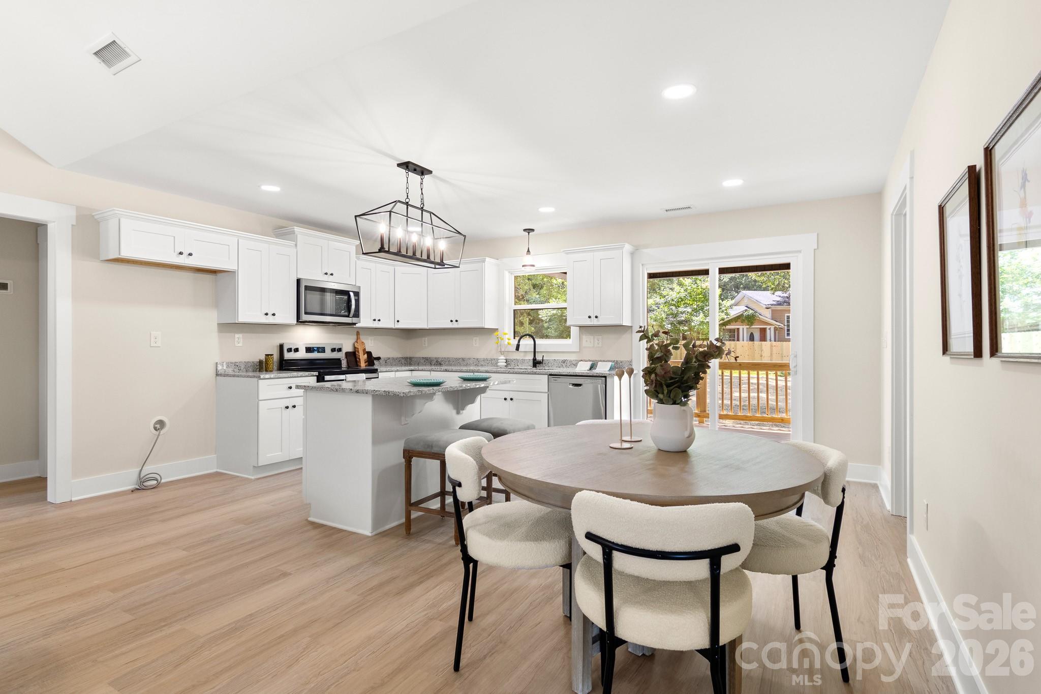 741 Guinn Street — Clover