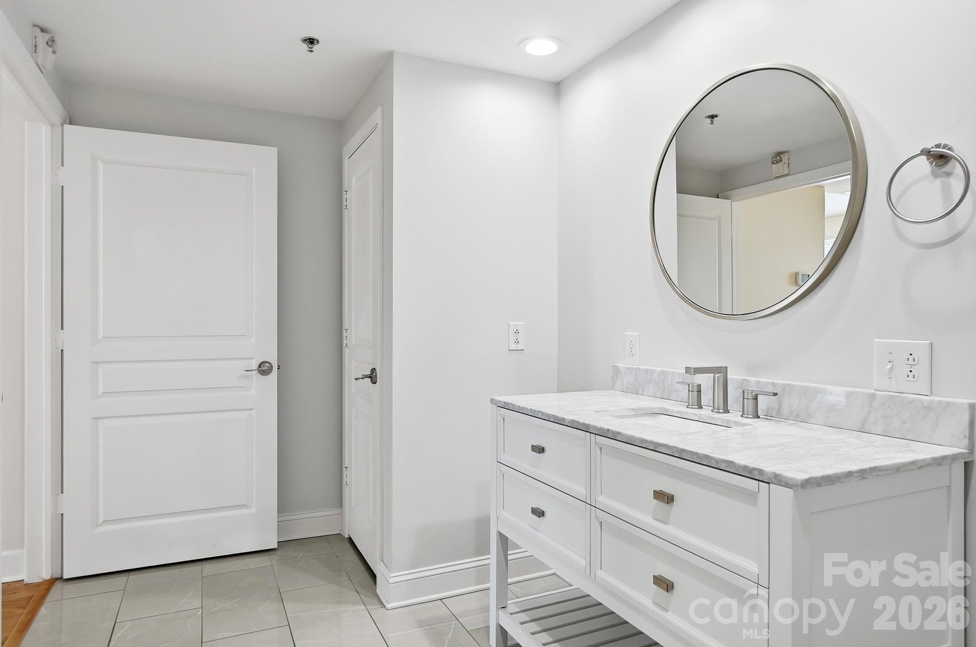 1315 East Boulevard #411 — Charlotte