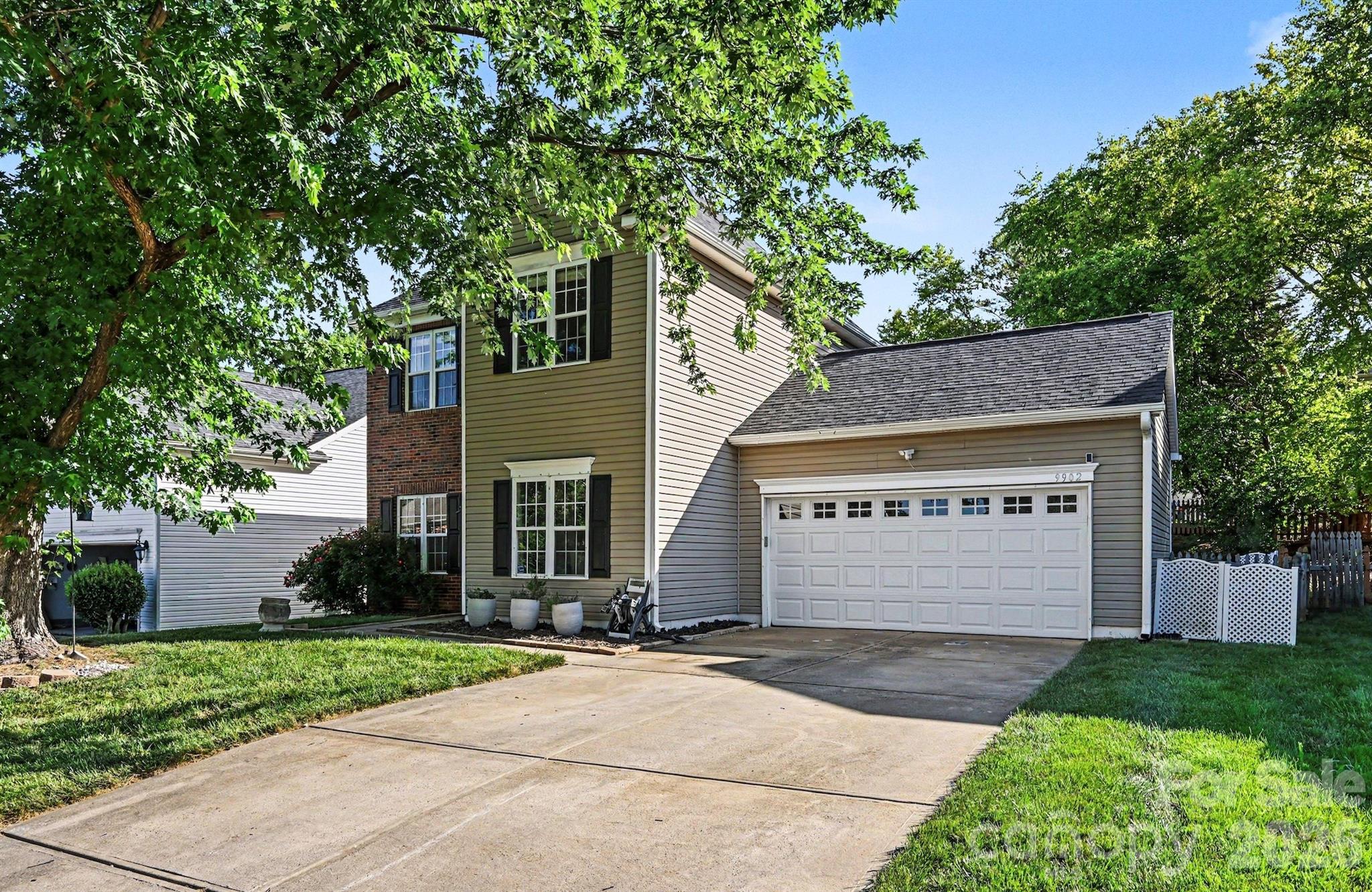 9902 Highlands Crossing Drive — Charlotte