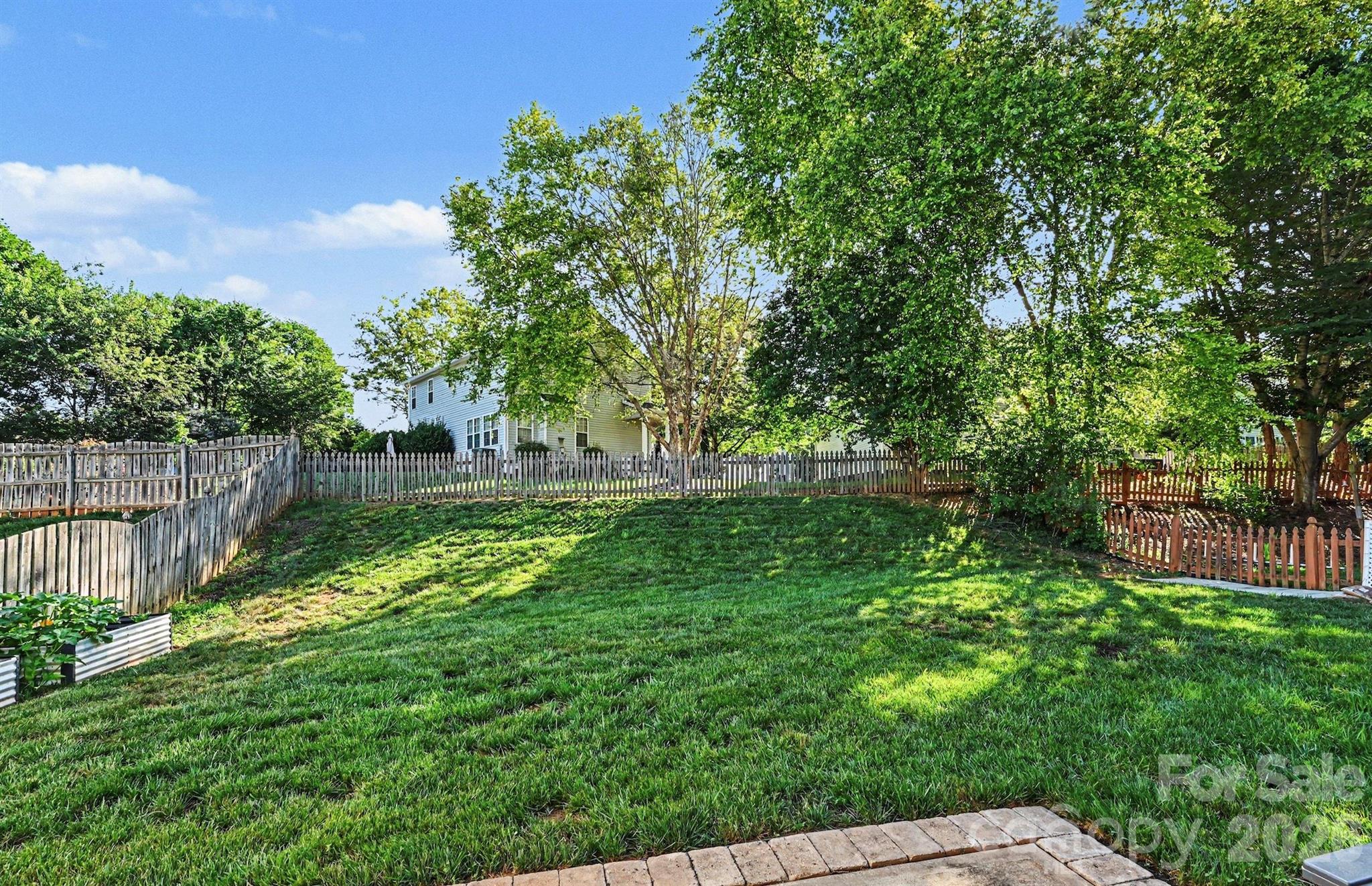 9902 Highlands Crossing Drive — Charlotte