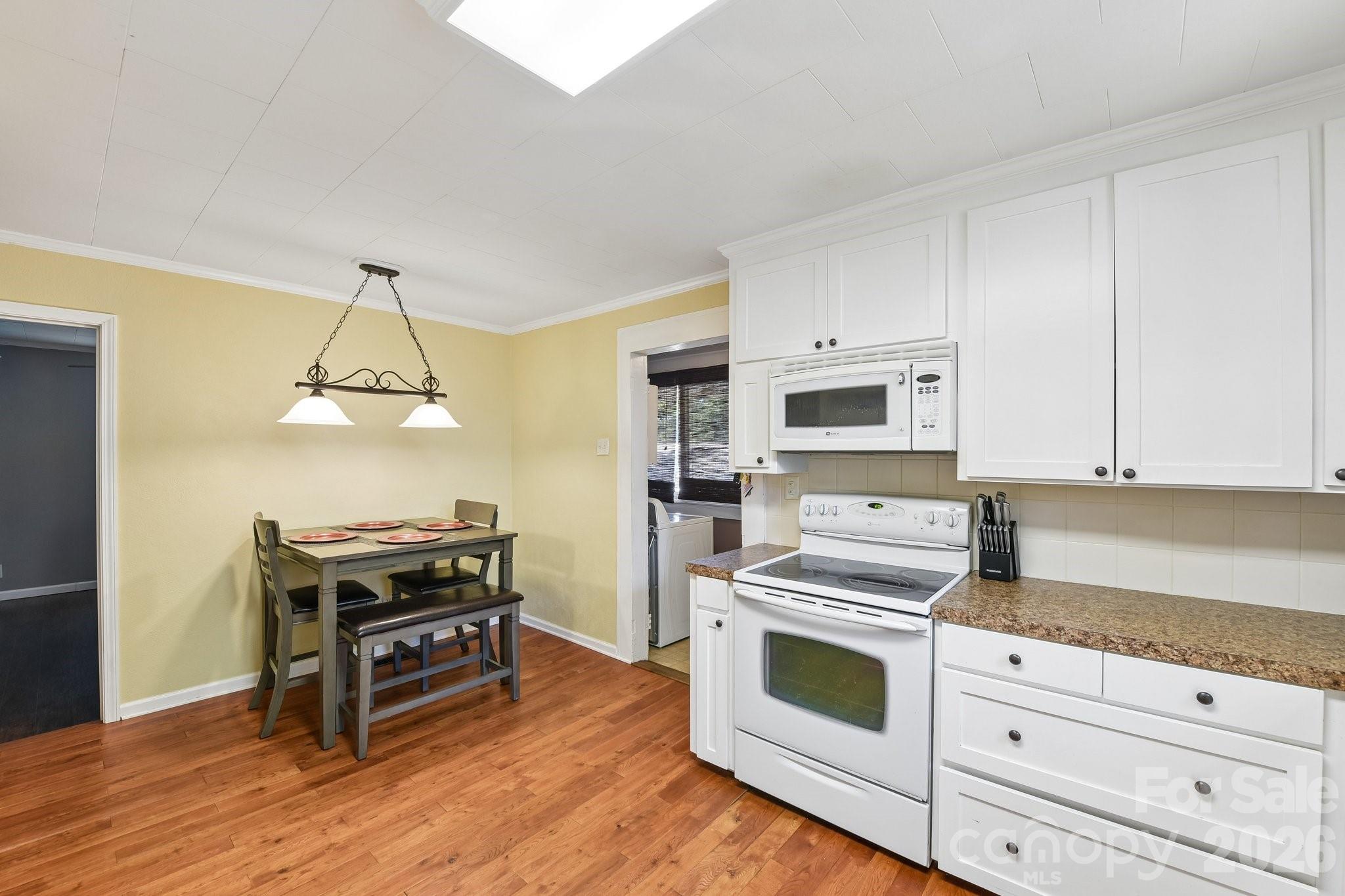 315 Caldwell Avenue — Mooresville