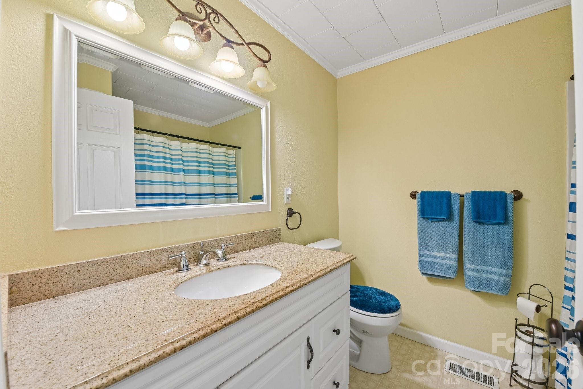 315 Caldwell Avenue — Mooresville