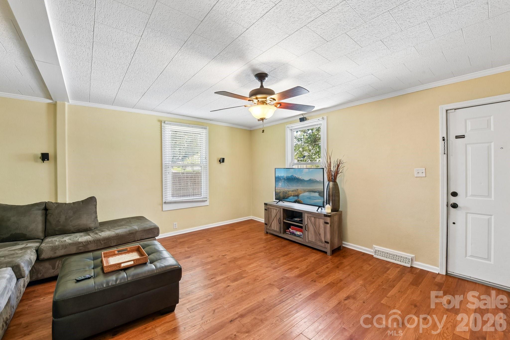 315 Caldwell Avenue — Mooresville