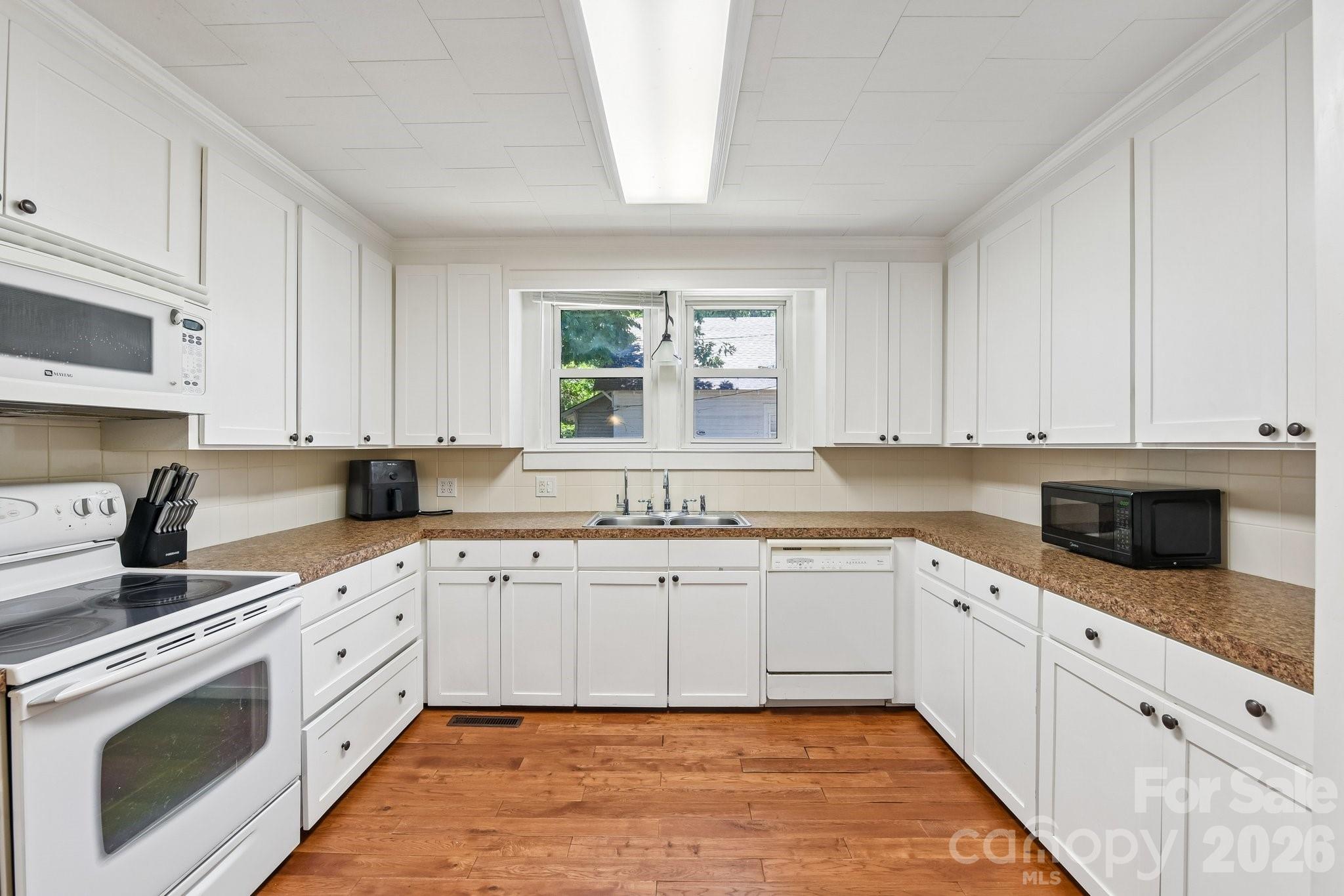 315 Caldwell Avenue — Mooresville