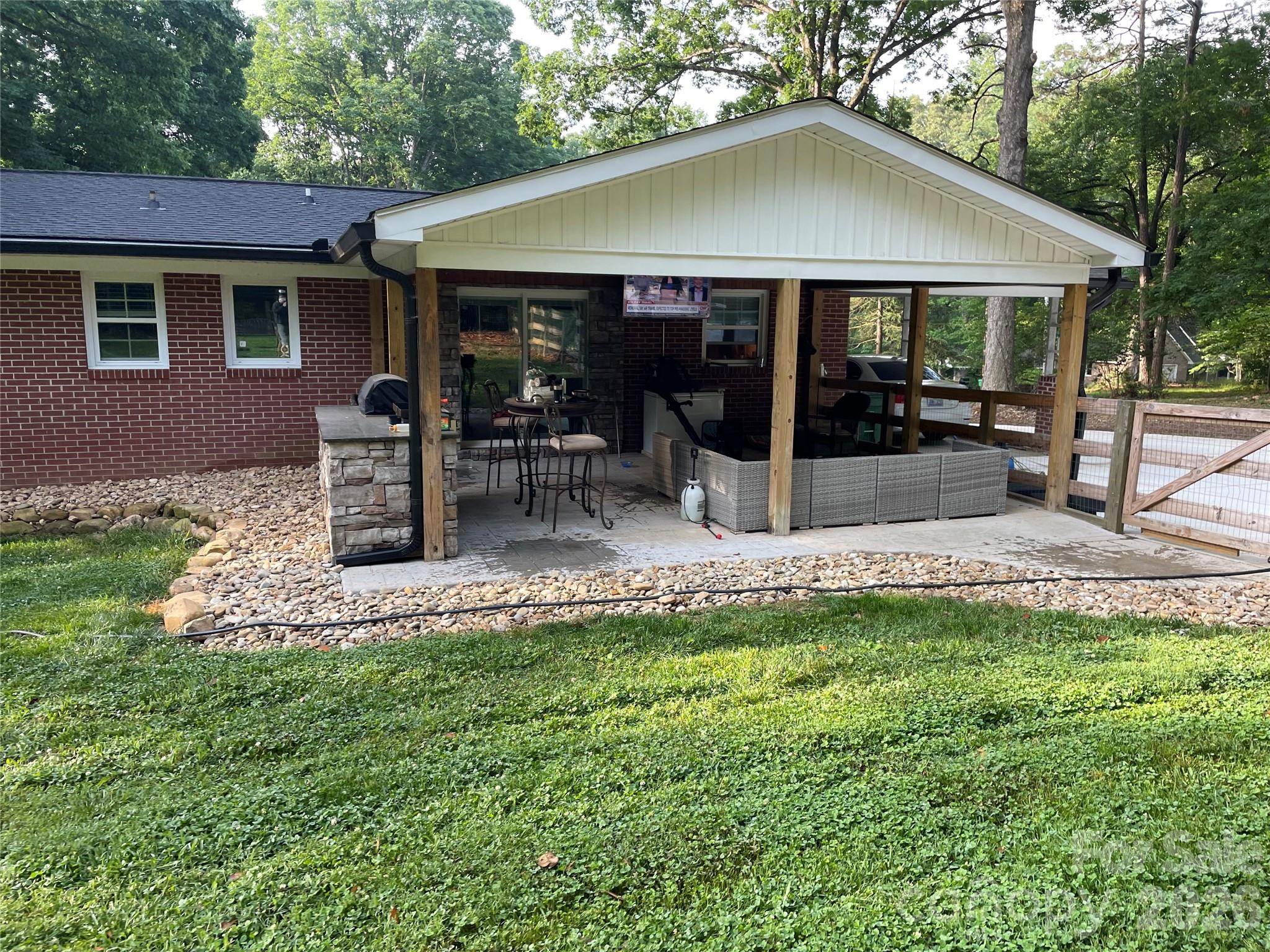 514 Crestview Drive — Albemarle