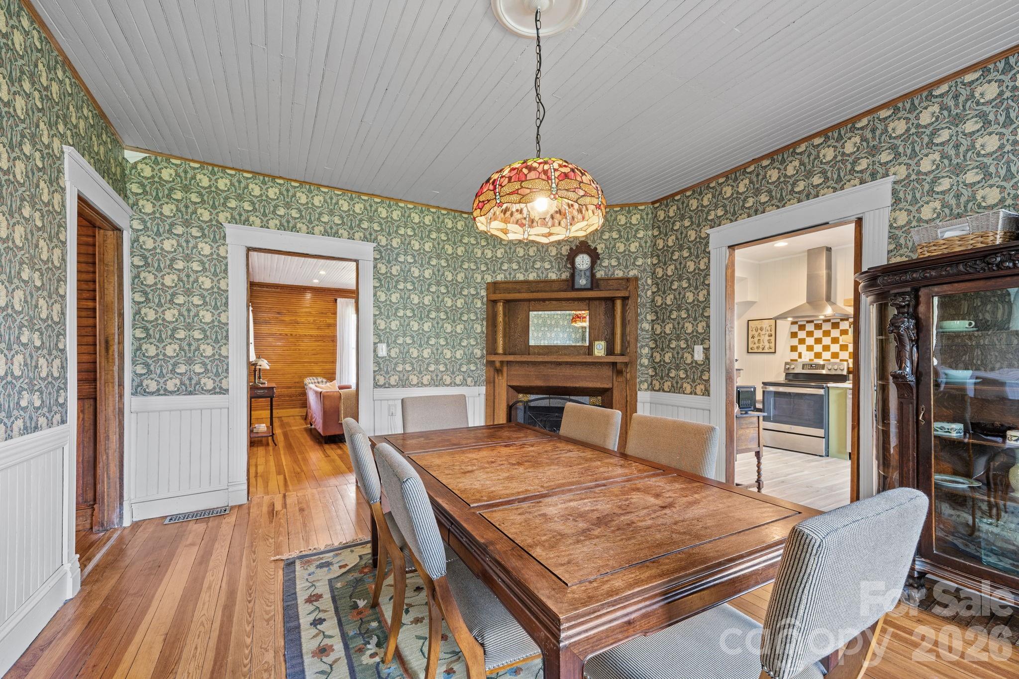 615 Rose Hill Road — Asheville