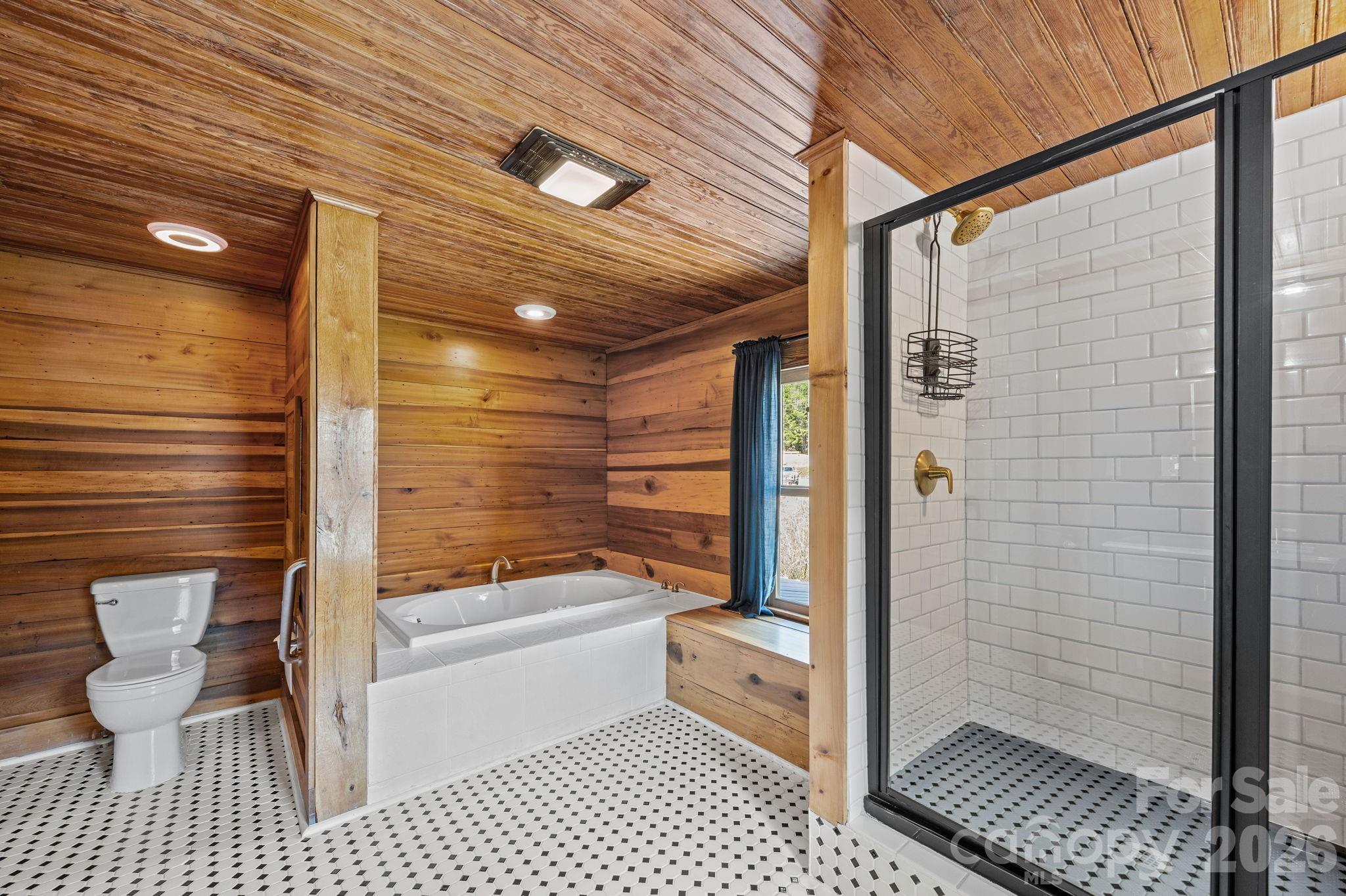 615 Rose Hill Road — Asheville
