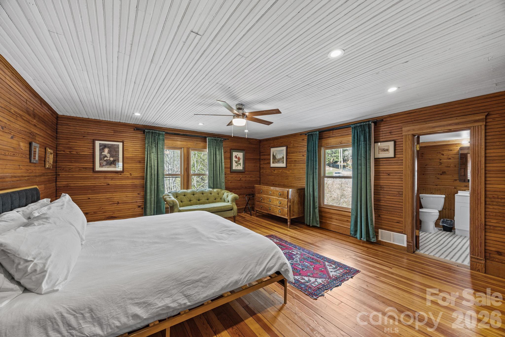 615 Rose Hill Road — Asheville