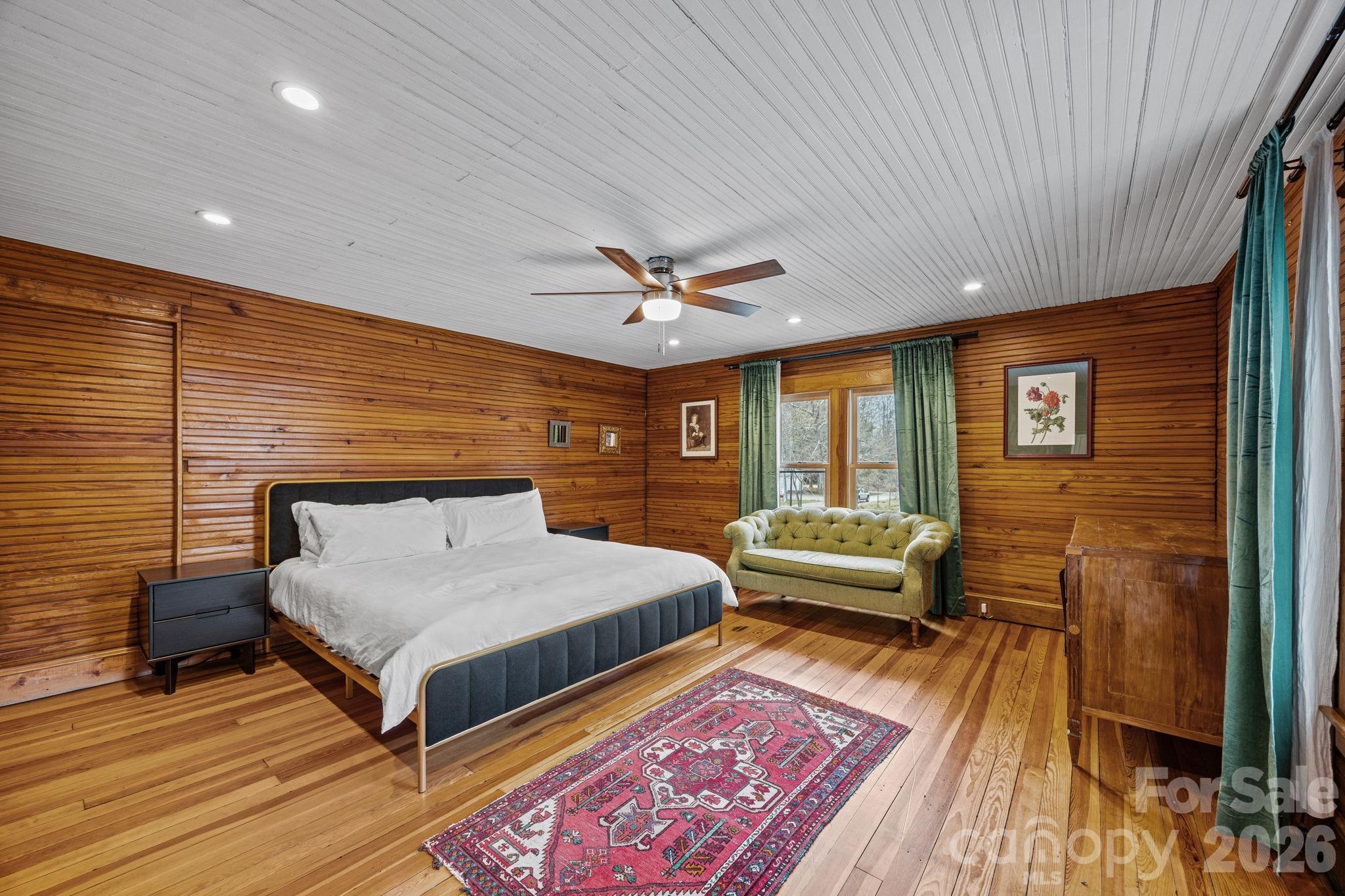 615 Rose Hill Road — Asheville