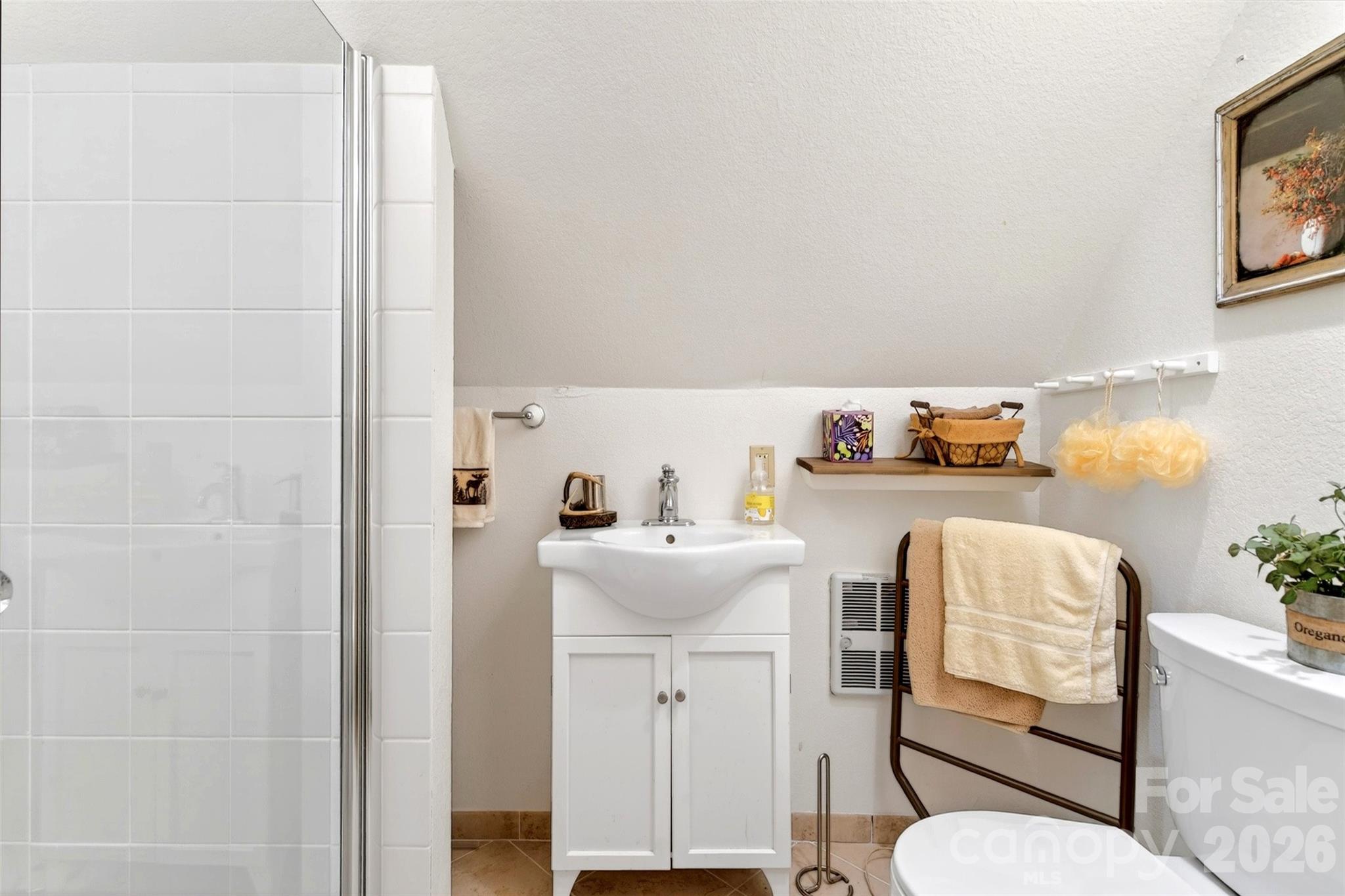 87 Ali Avenue — Bakersville