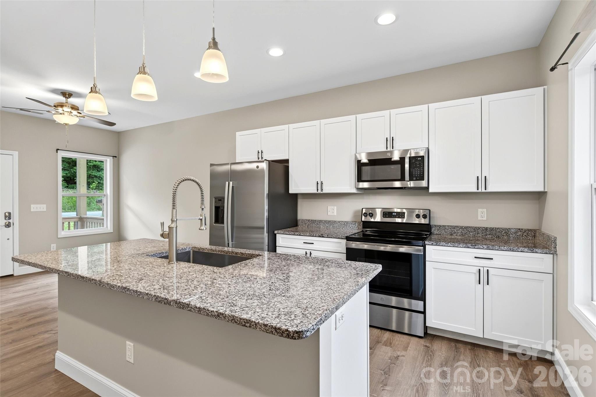 88 Walker Street — Black Mountain