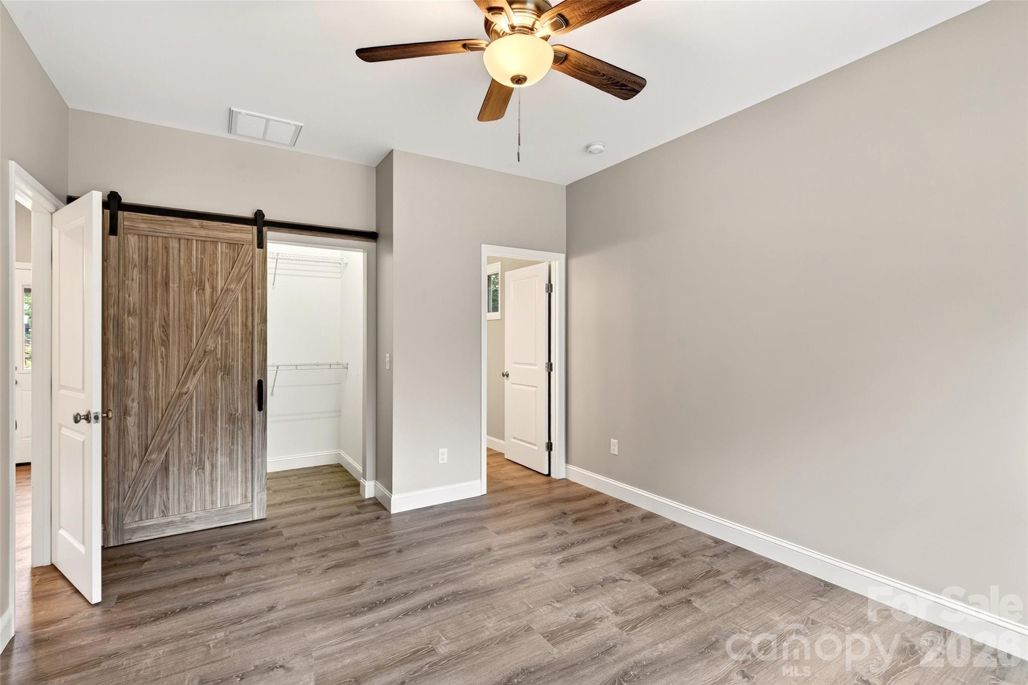 88 Walker Street — Black Mountain