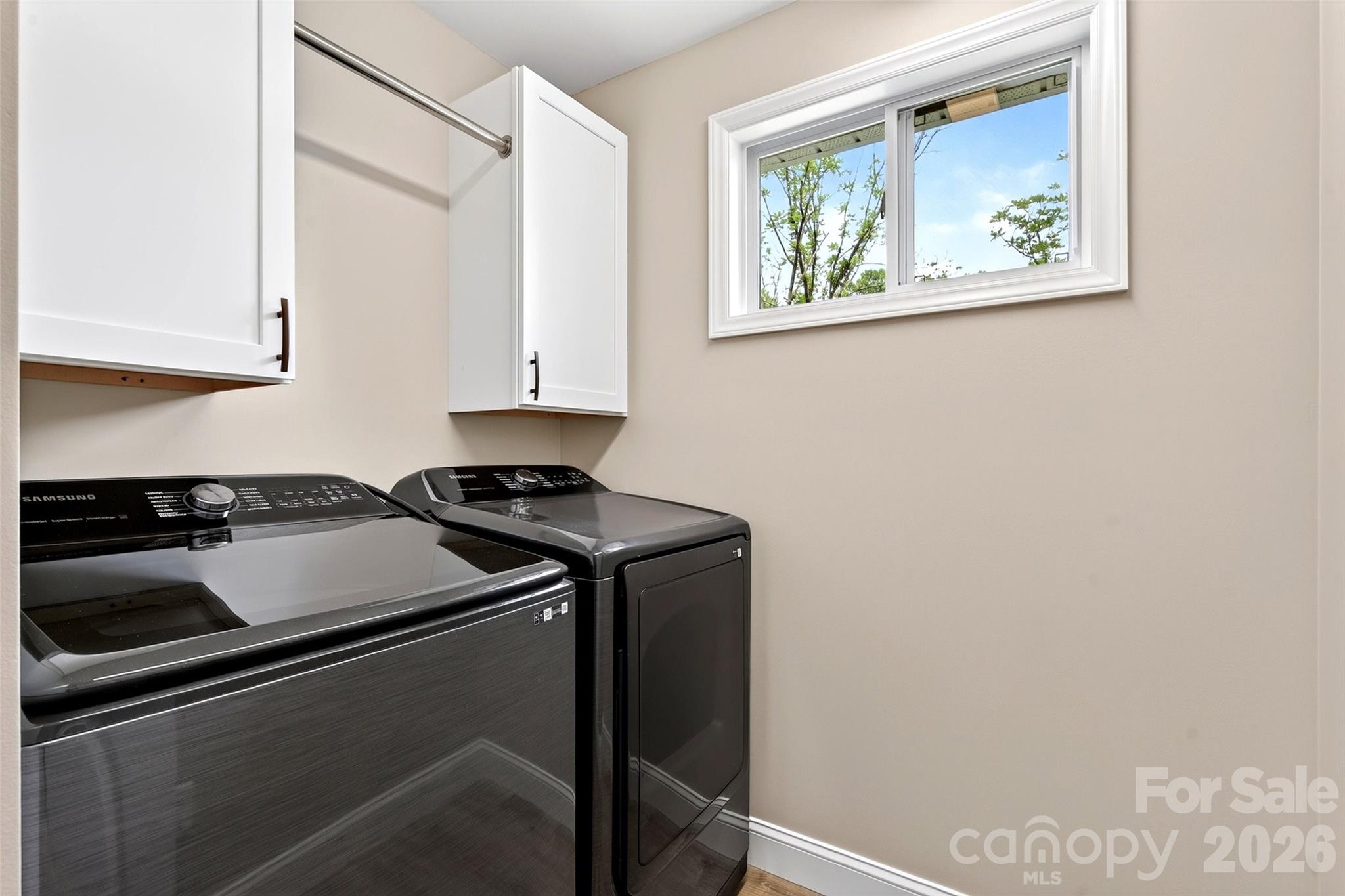 88 Walker Street — Black Mountain