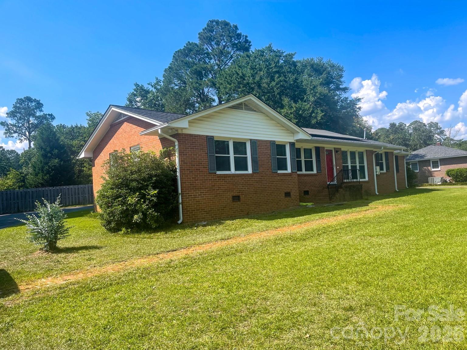 14 Hamden Circle — Cheraw