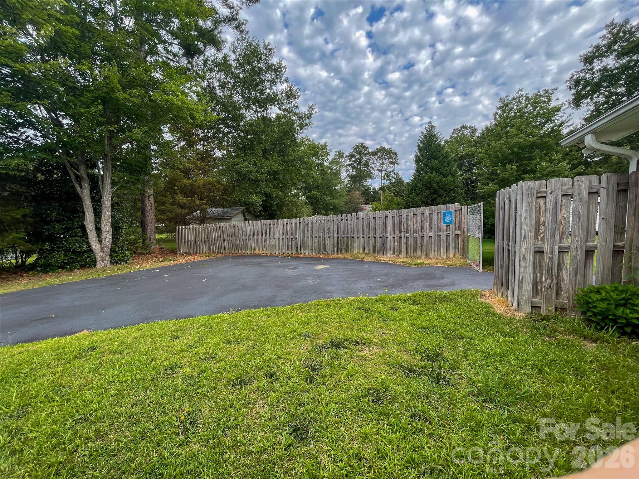14 Hamden Circle — Cheraw