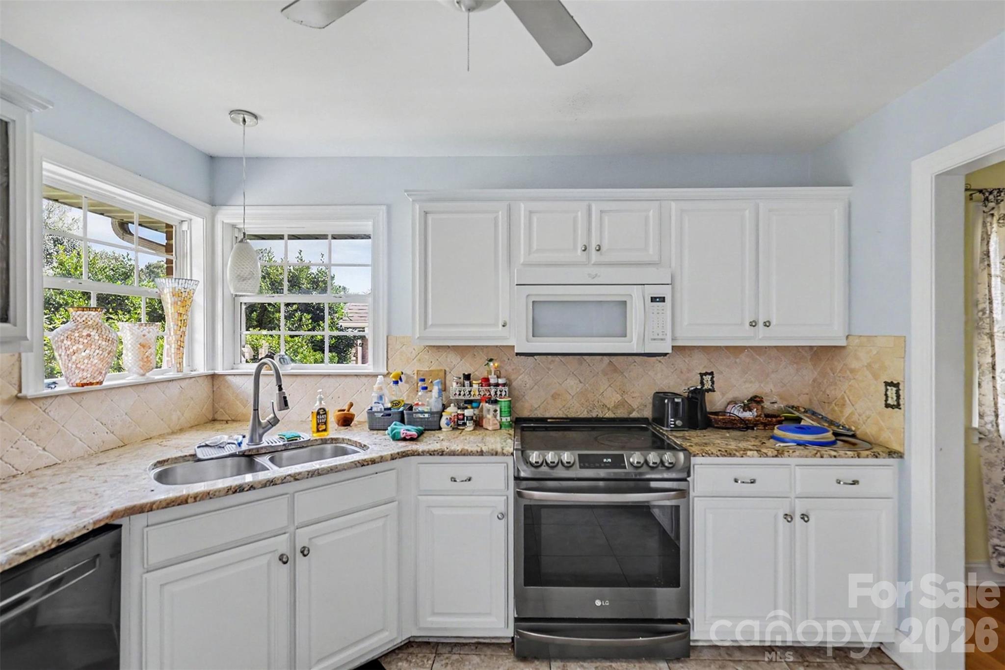 1318 Crown Ridge Drive — Fort Mill