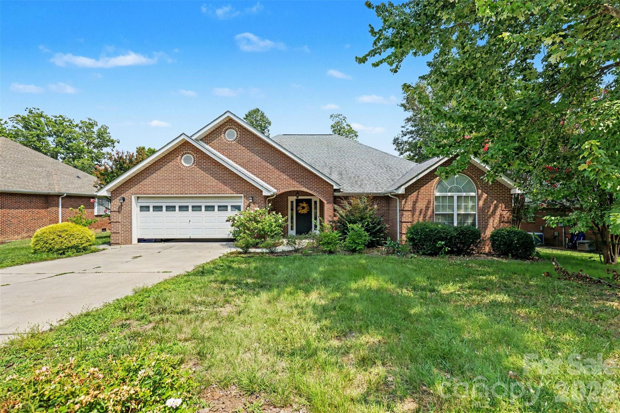 1318 Crown Ridge Drive — Fort Mill