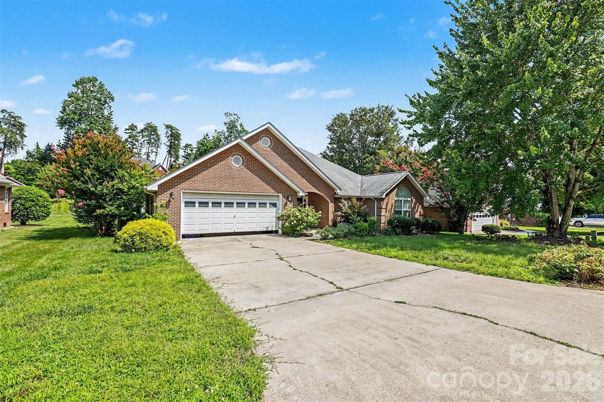 1318 Crown Ridge Drive — Fort Mill