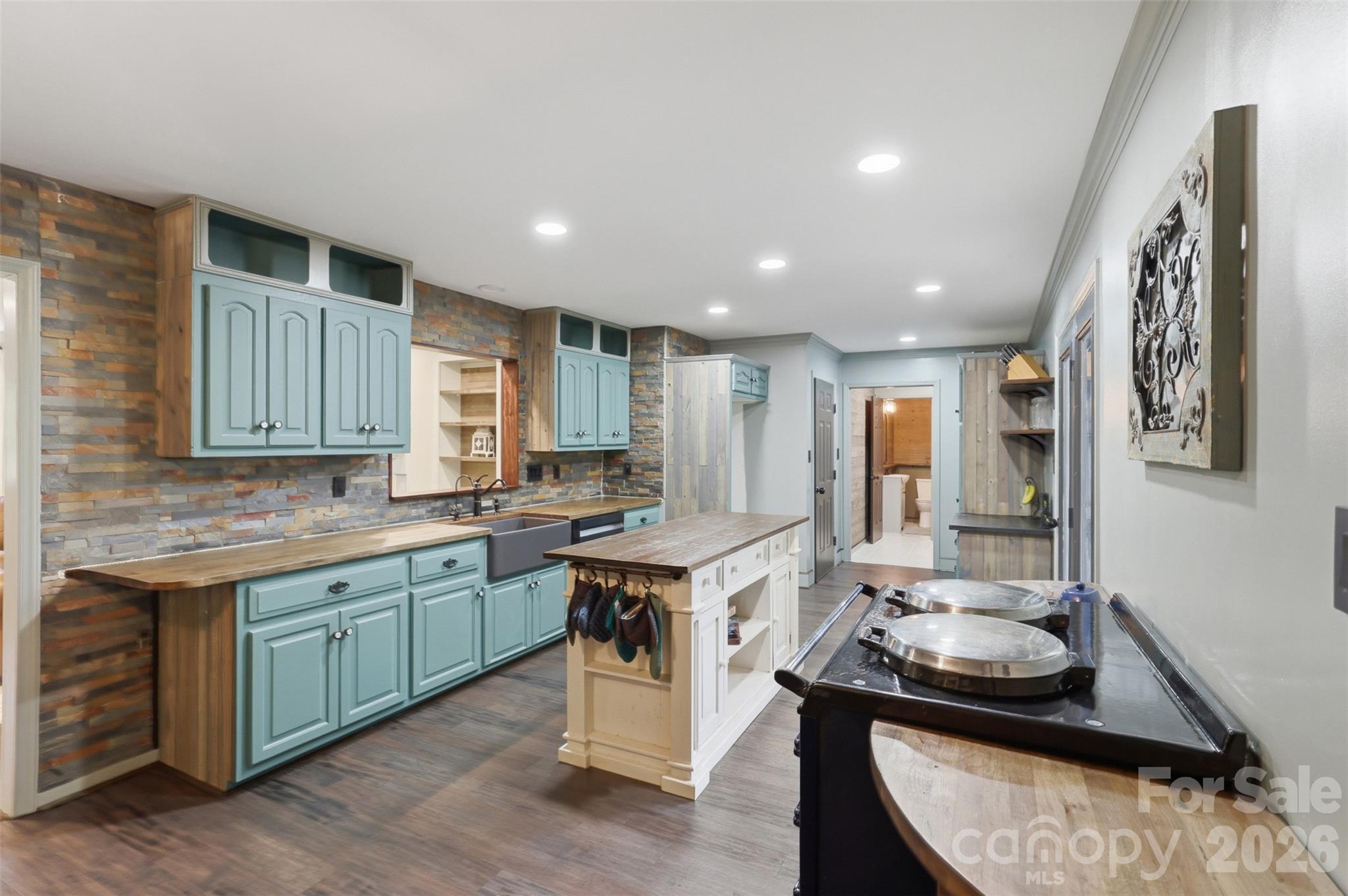 8301 Waxhaw Creek — Waxhaw