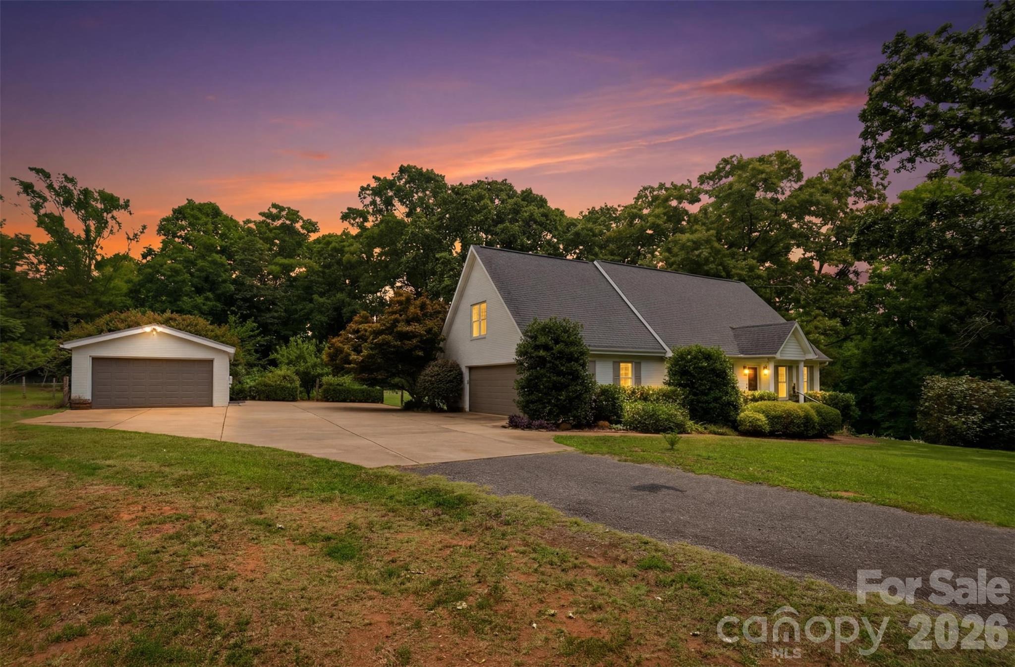 8301 Waxhaw Creek — Waxhaw