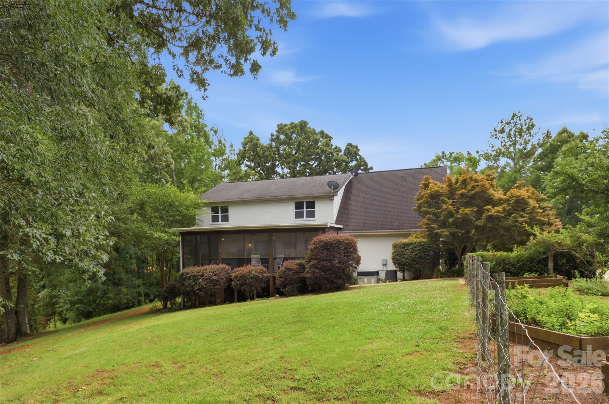 8301 Waxhaw Creek — Waxhaw