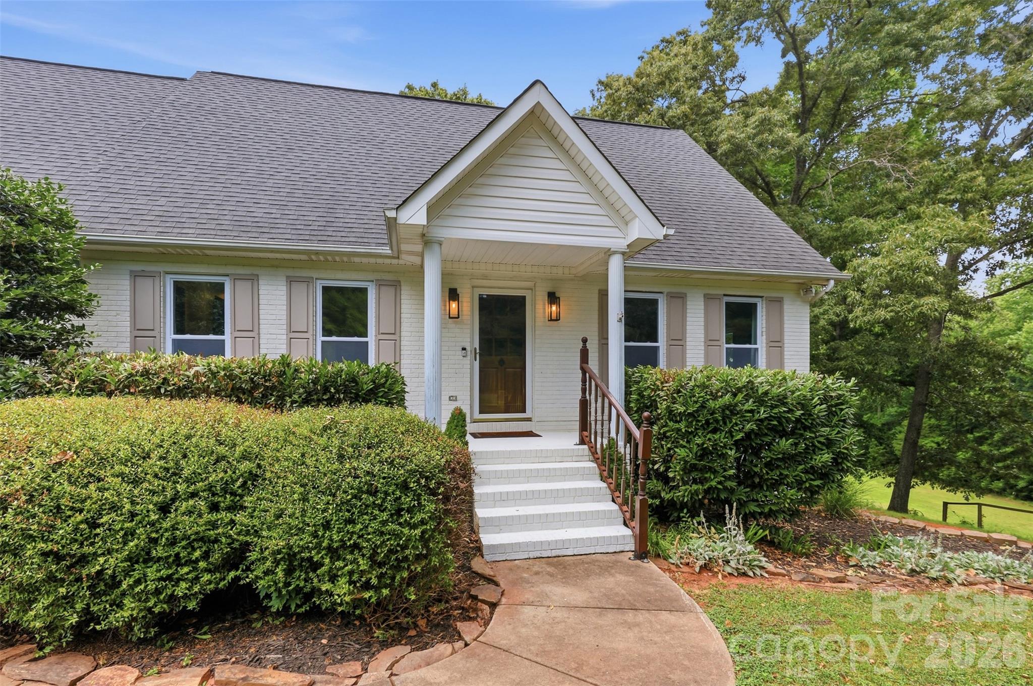 8301 Waxhaw Creek — Waxhaw