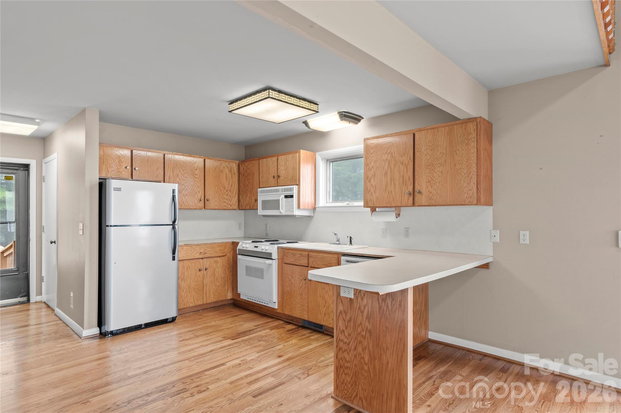 576 Lake Vista Drive — Glade Valley