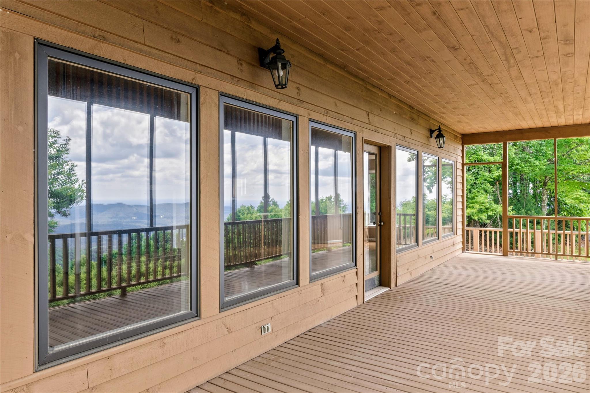 576 Lake Vista Drive — Glade Valley