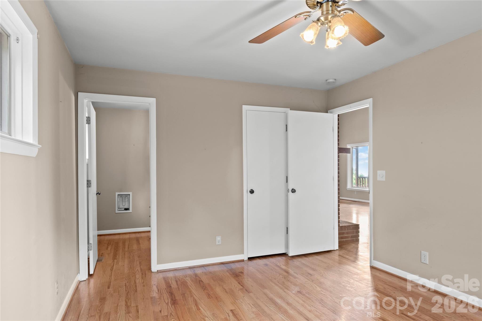 576 Lake Vista Drive — Glade Valley