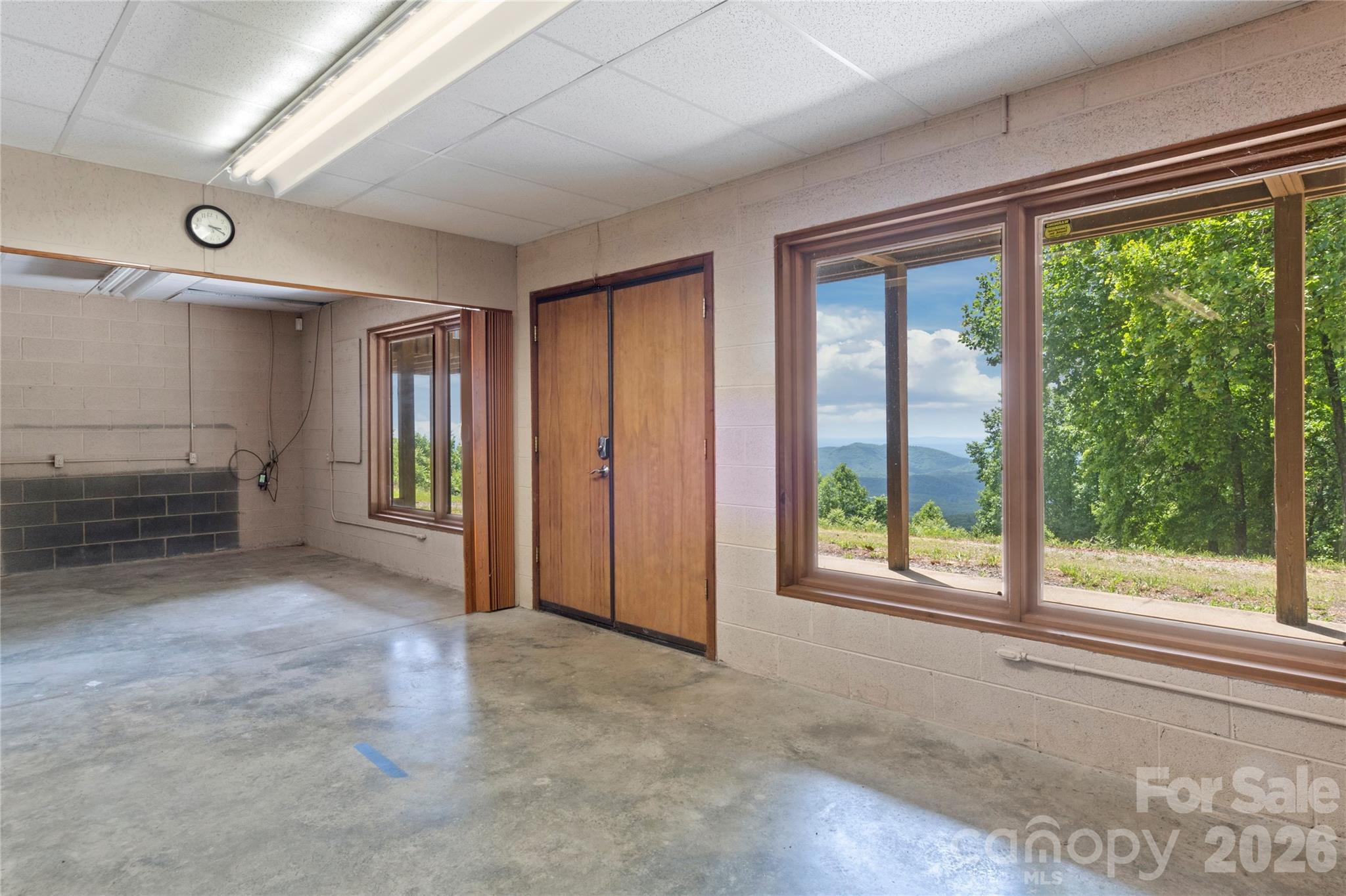 576 Lake Vista Drive — Glade Valley