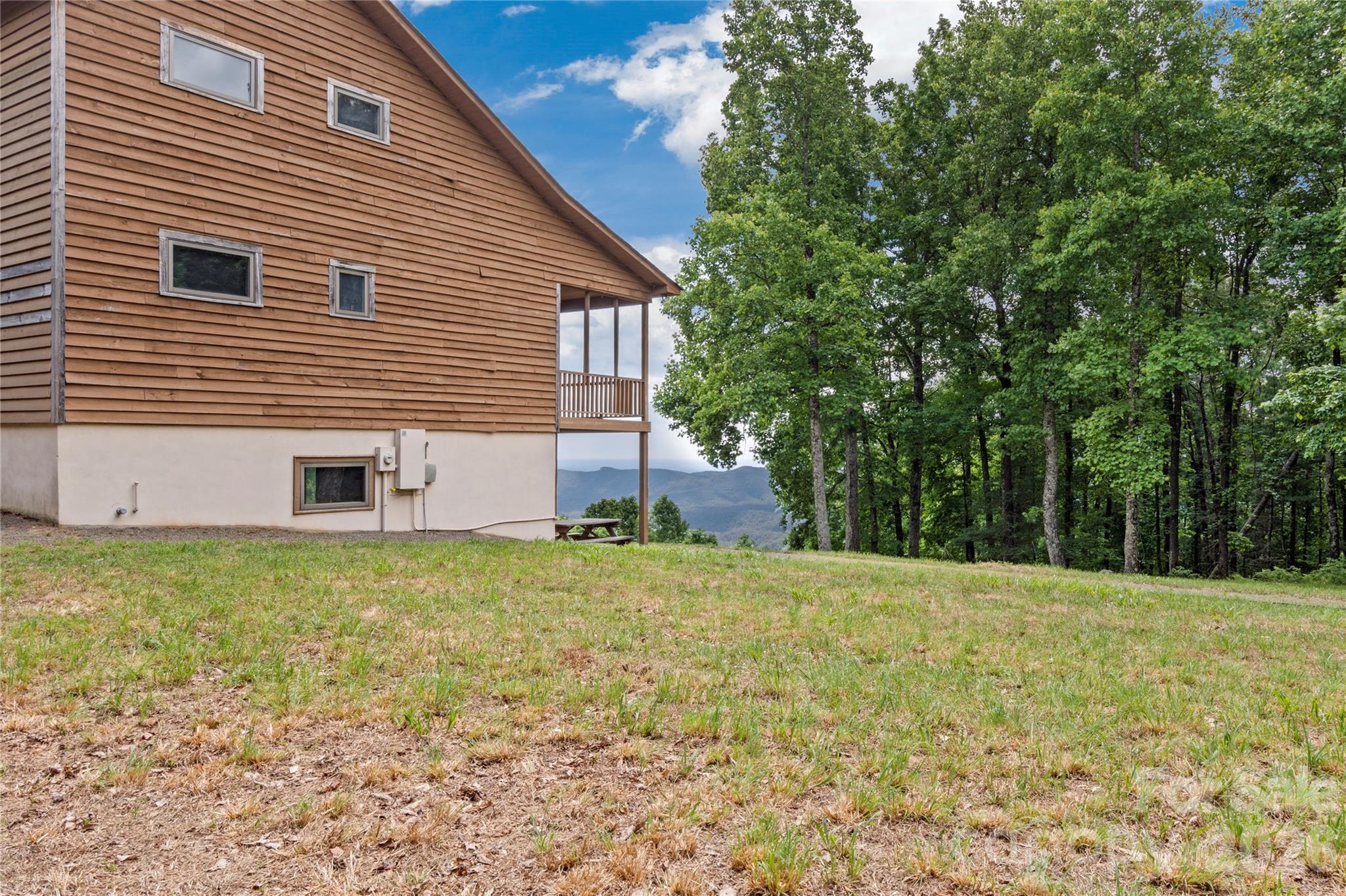 576 Lake Vista Drive — Glade Valley