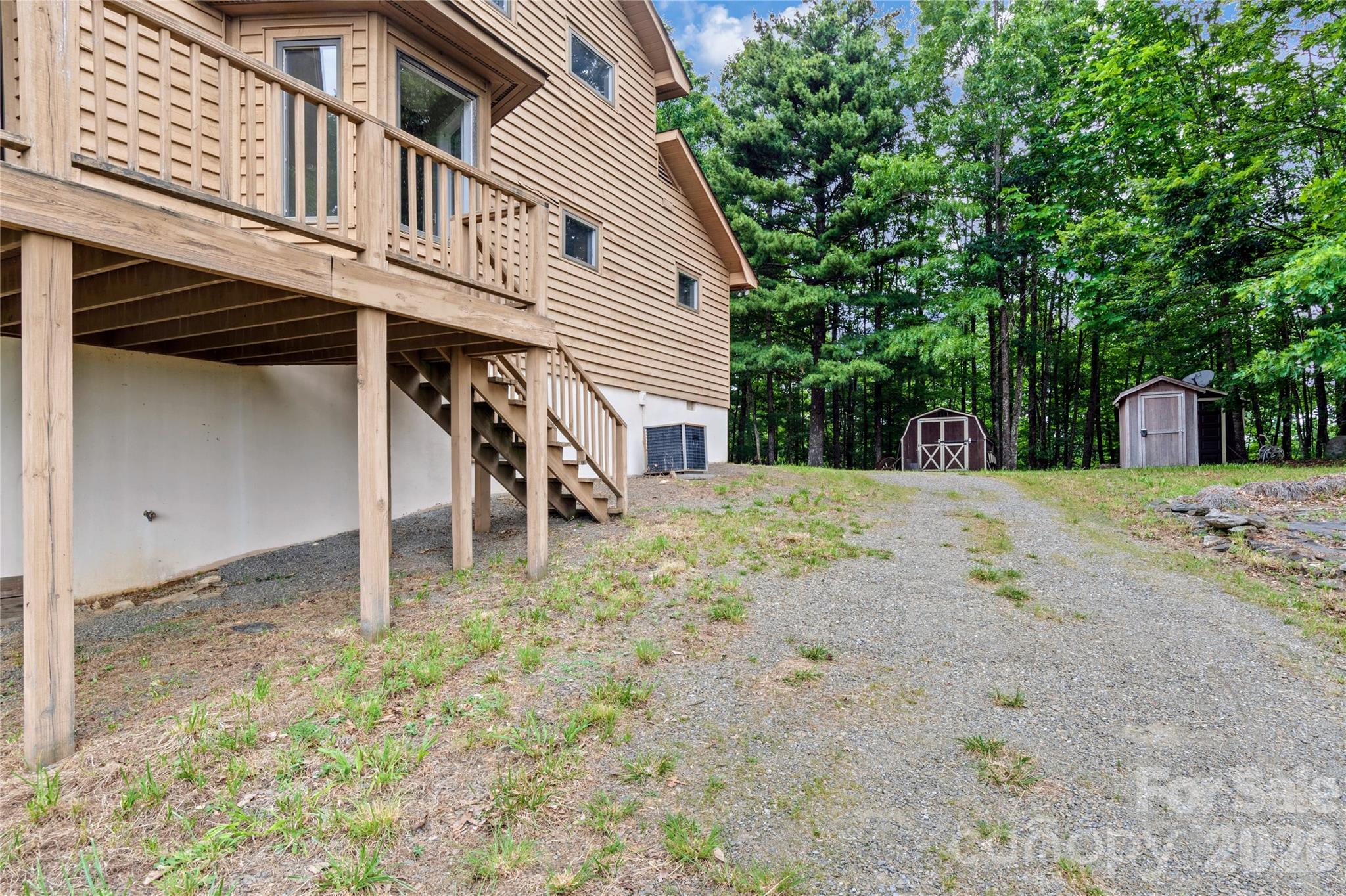576 Lake Vista Drive — Glade Valley
