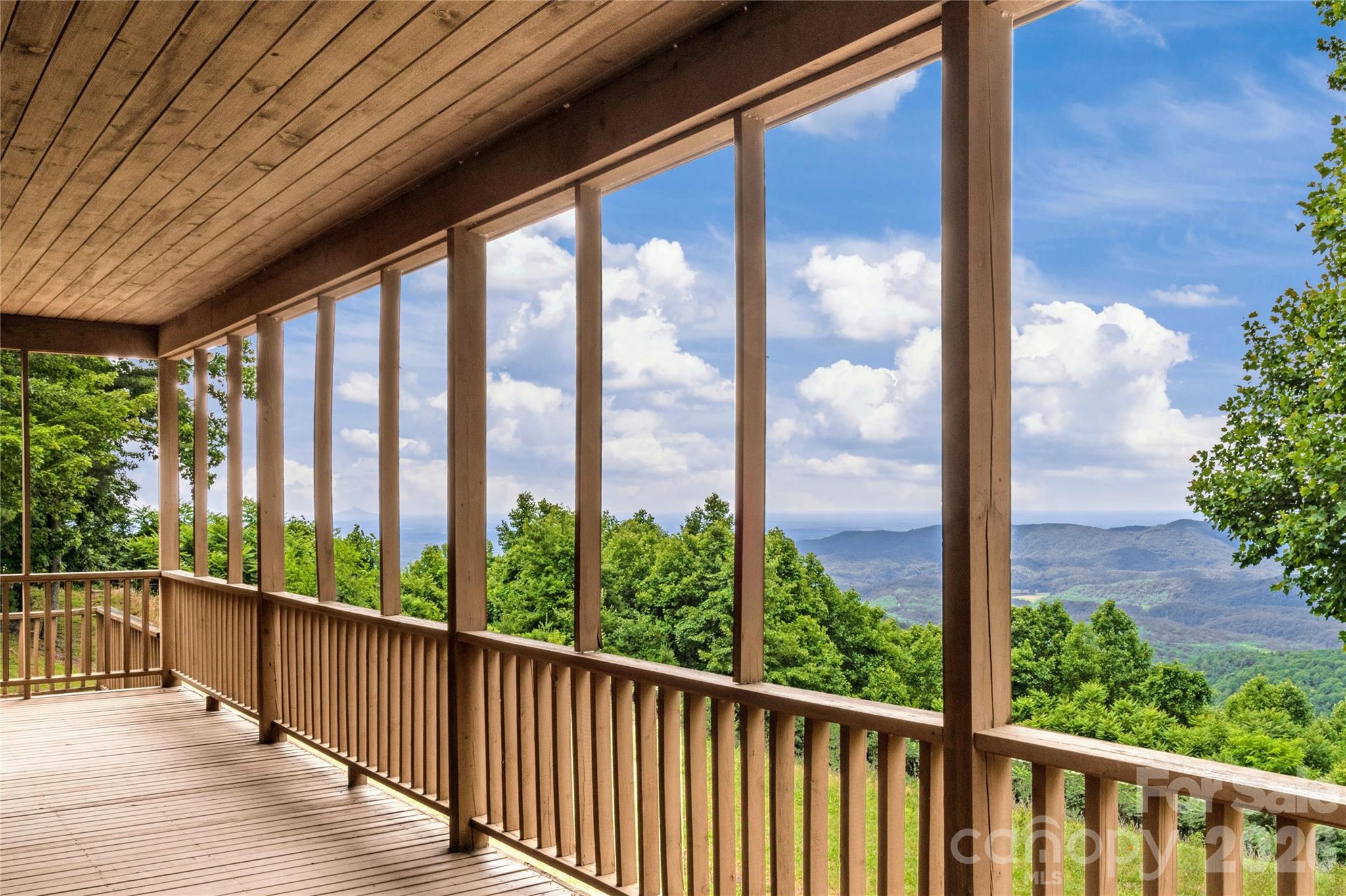 576 Lake Vista Drive — Glade Valley