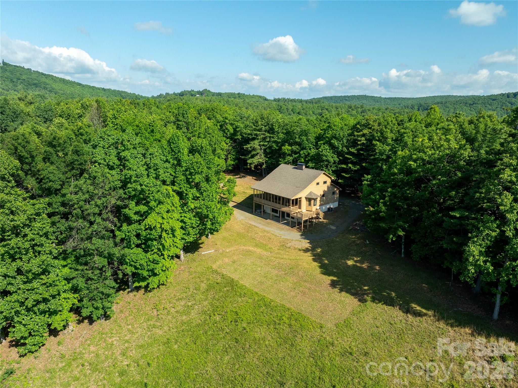 576 Lake Vista Drive — Glade Valley