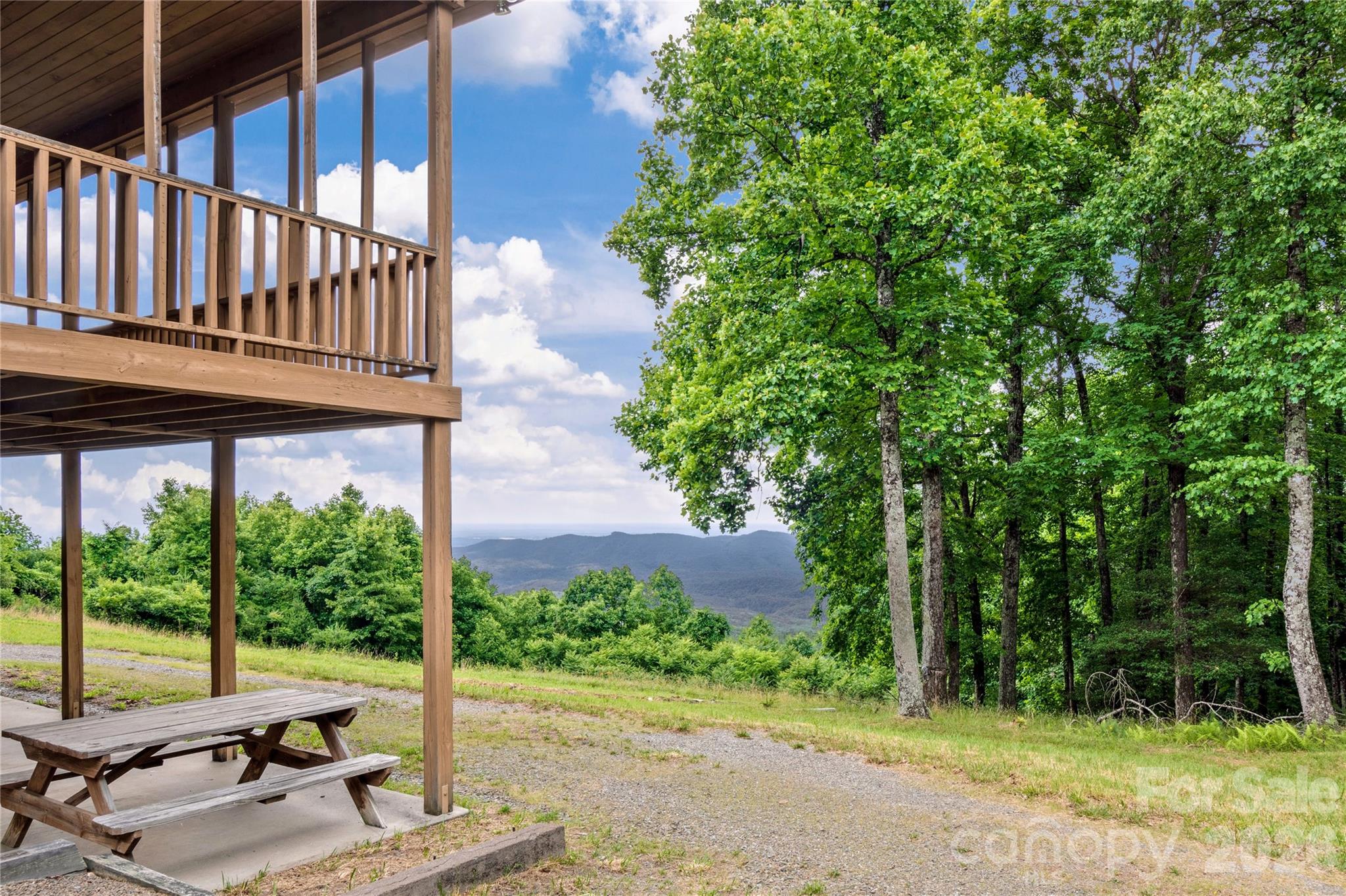 576 Lake Vista Drive — Glade Valley