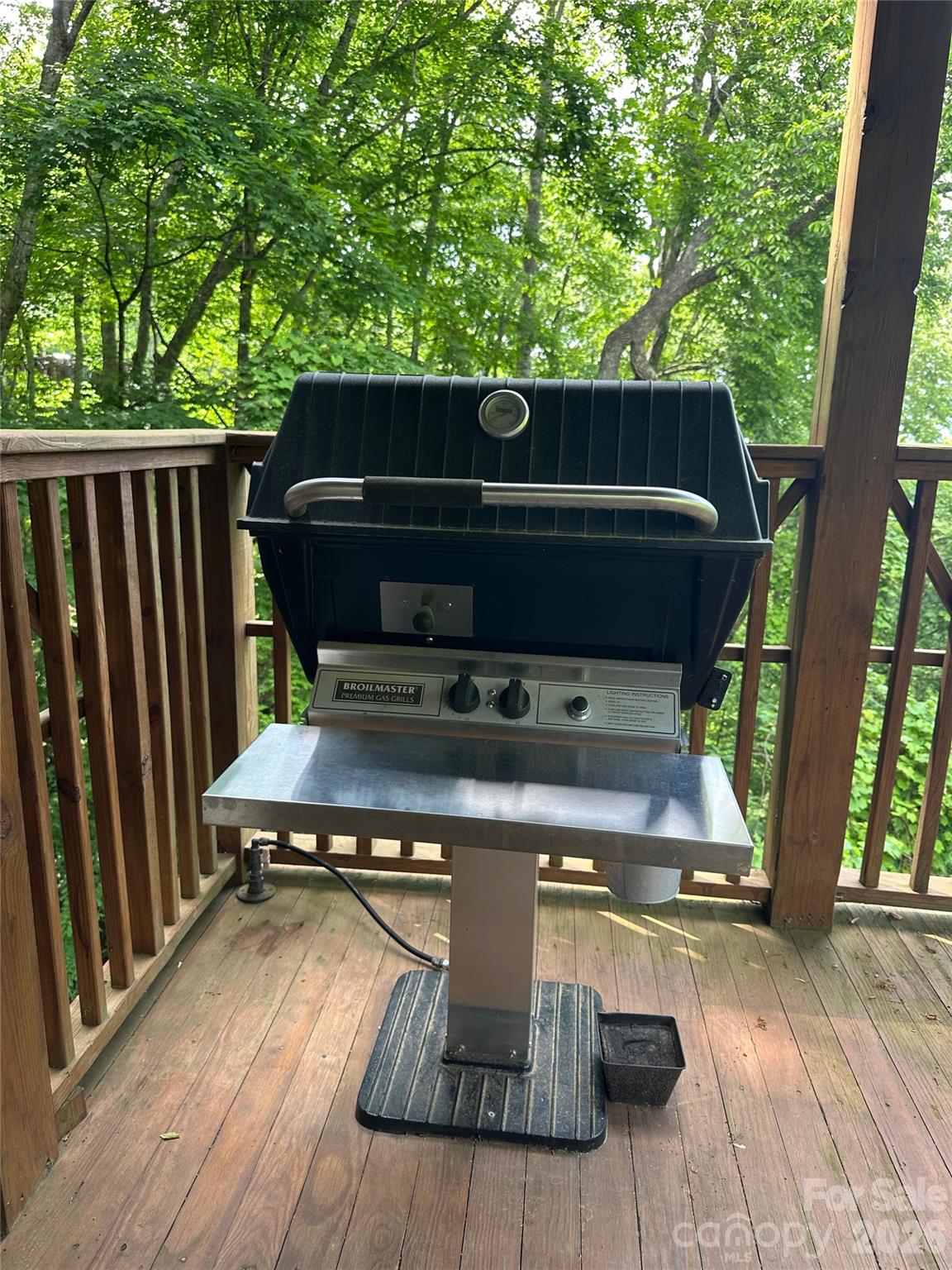 222 Creekside Way #D/101 — Burnsville
