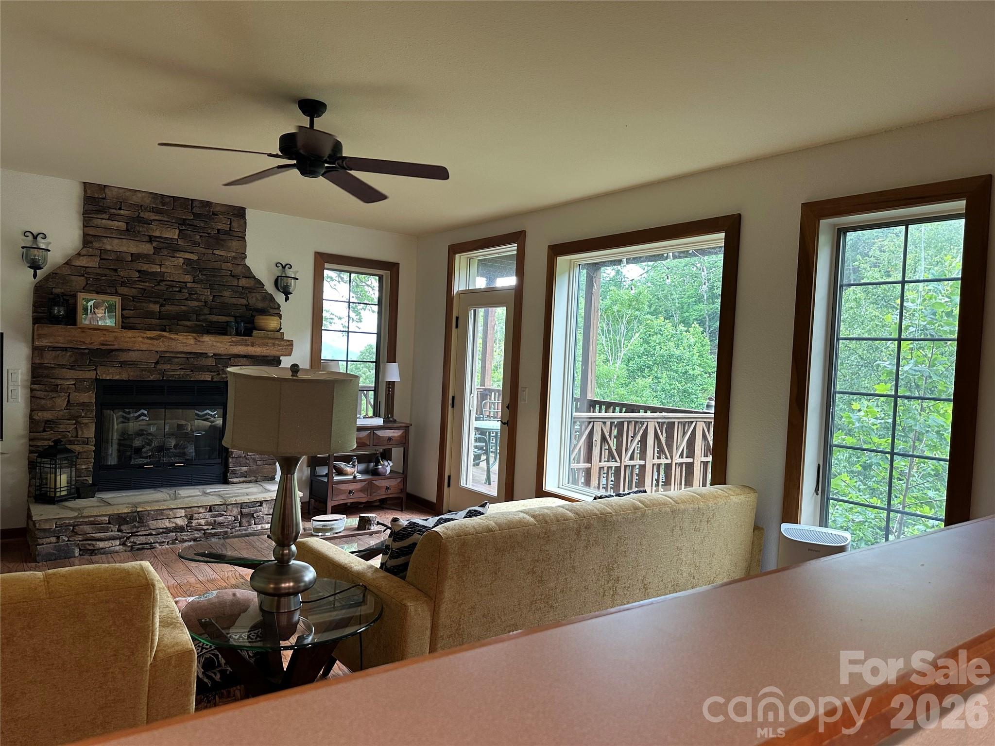 222 Creekside Way #D/101 — Burnsville