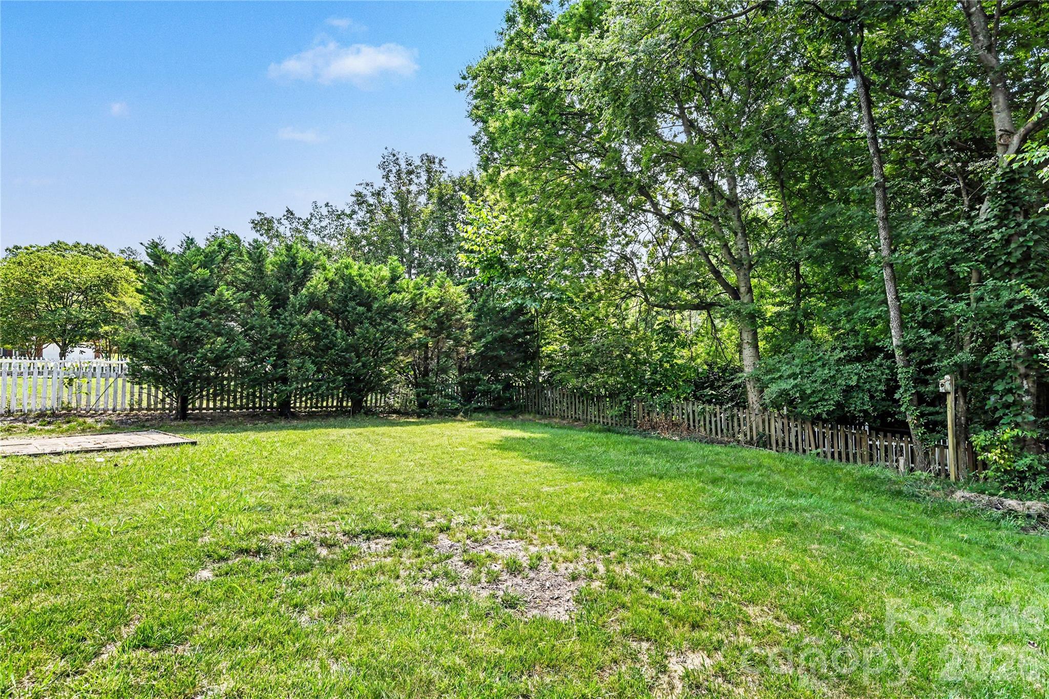 10508 Hellebore Road — Charlotte