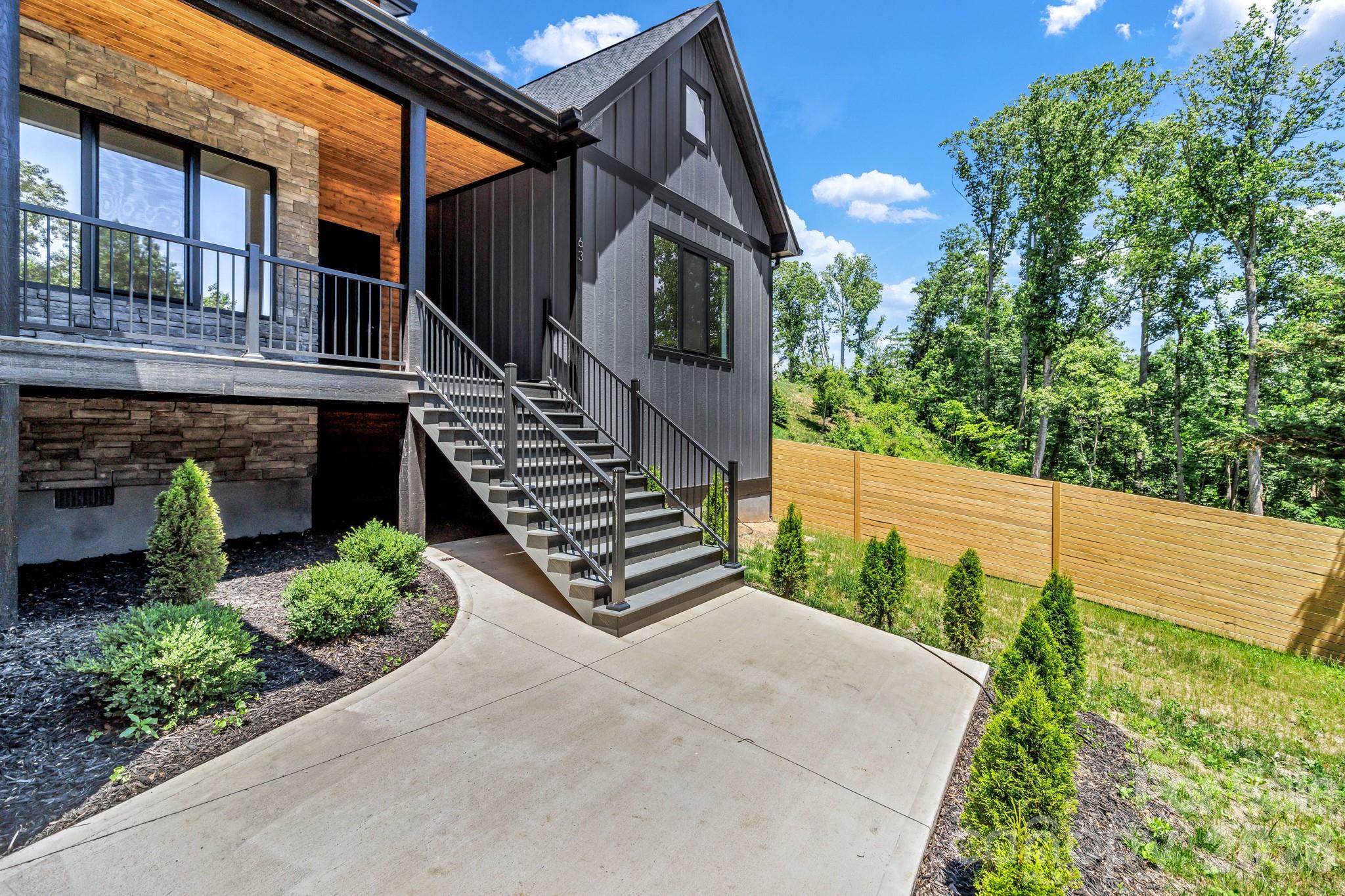 63 Winding Ridge Road — Fairview